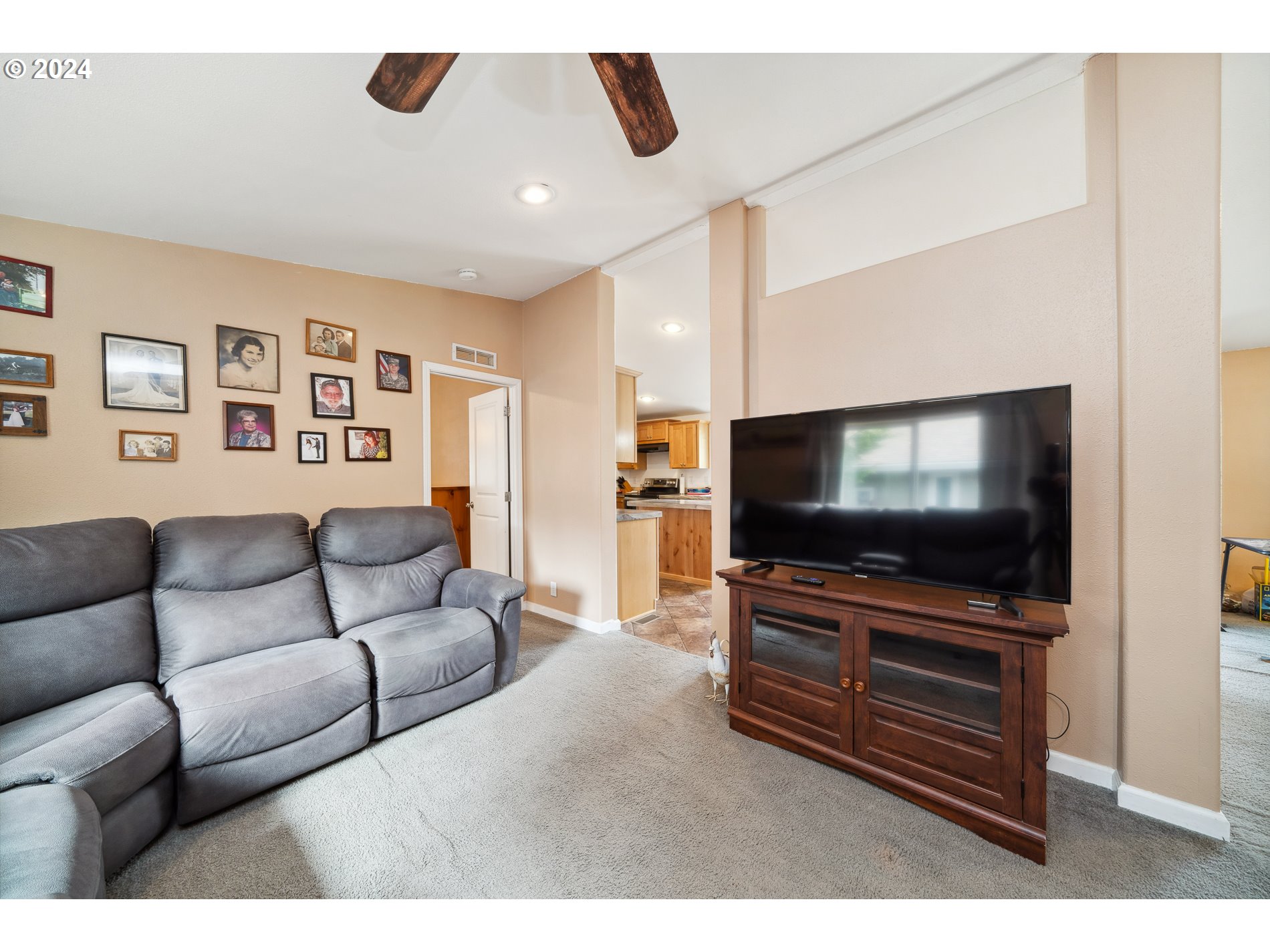 11045 SEAMONT WAY