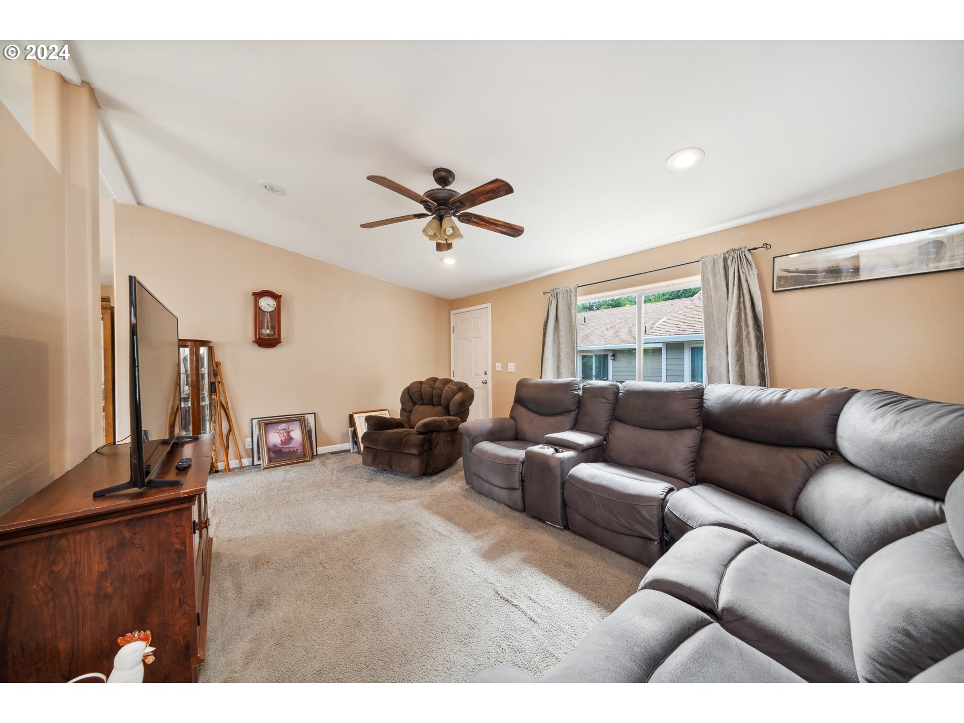11045 SEAMONT WAY