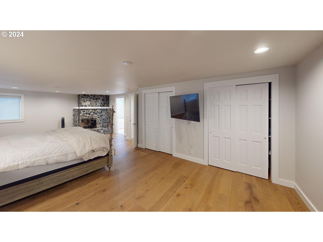 111 7TH AVE