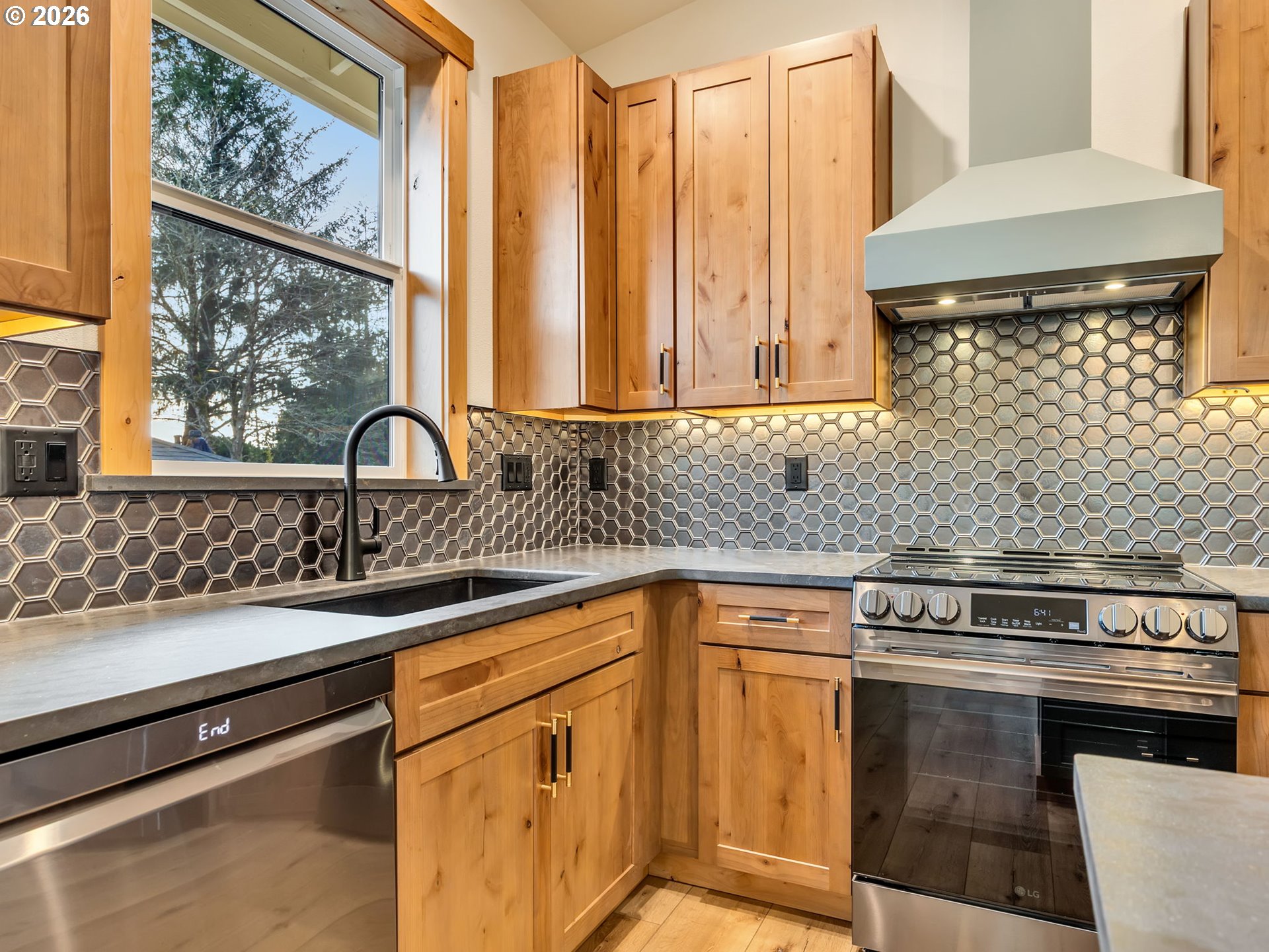 8950 NEHALEM RD