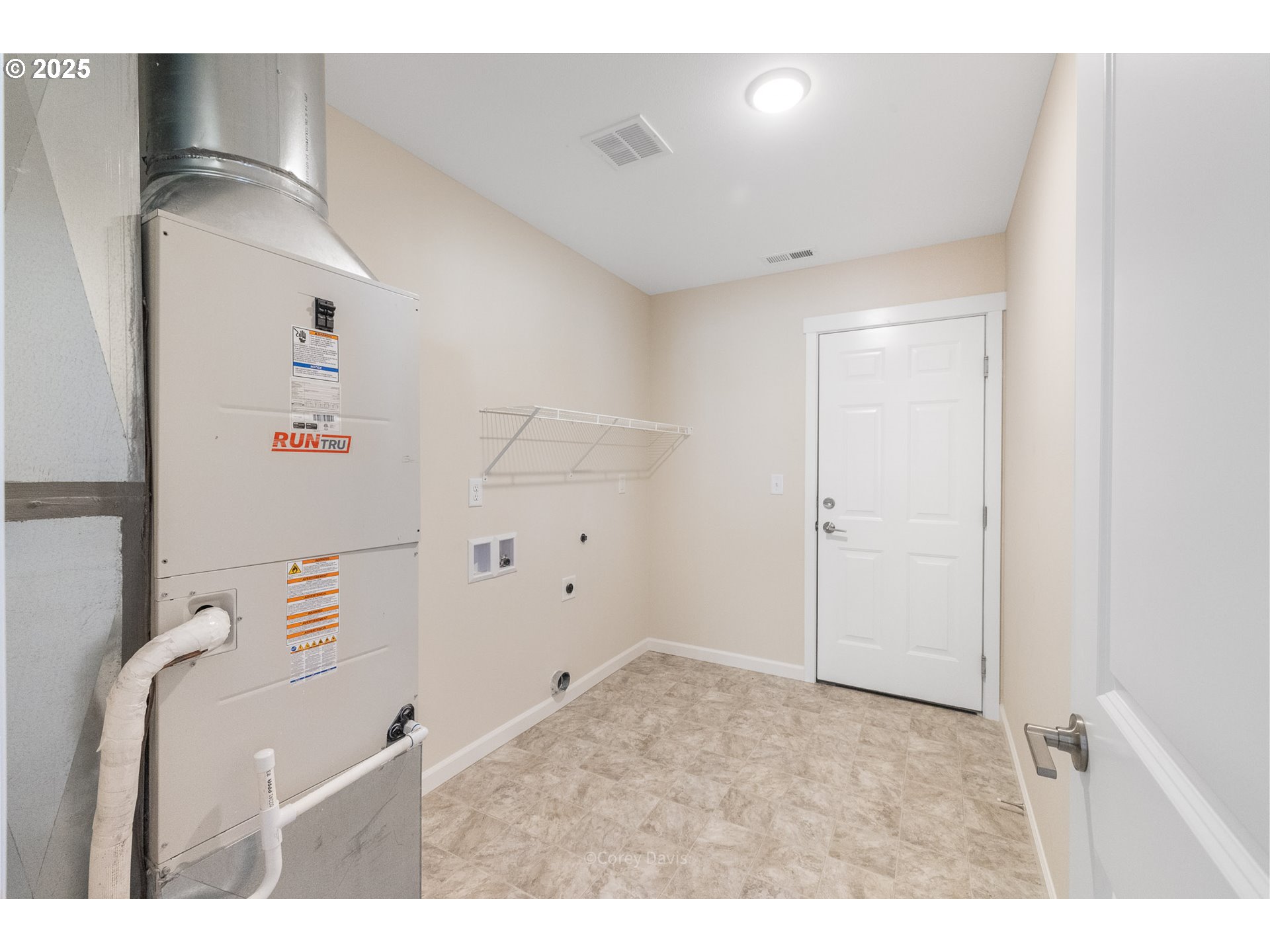11480 Fern WAY