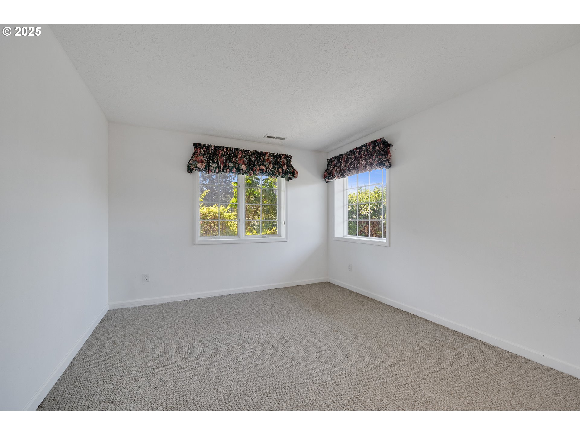 8040 KAHNIE TRAIL LOOP