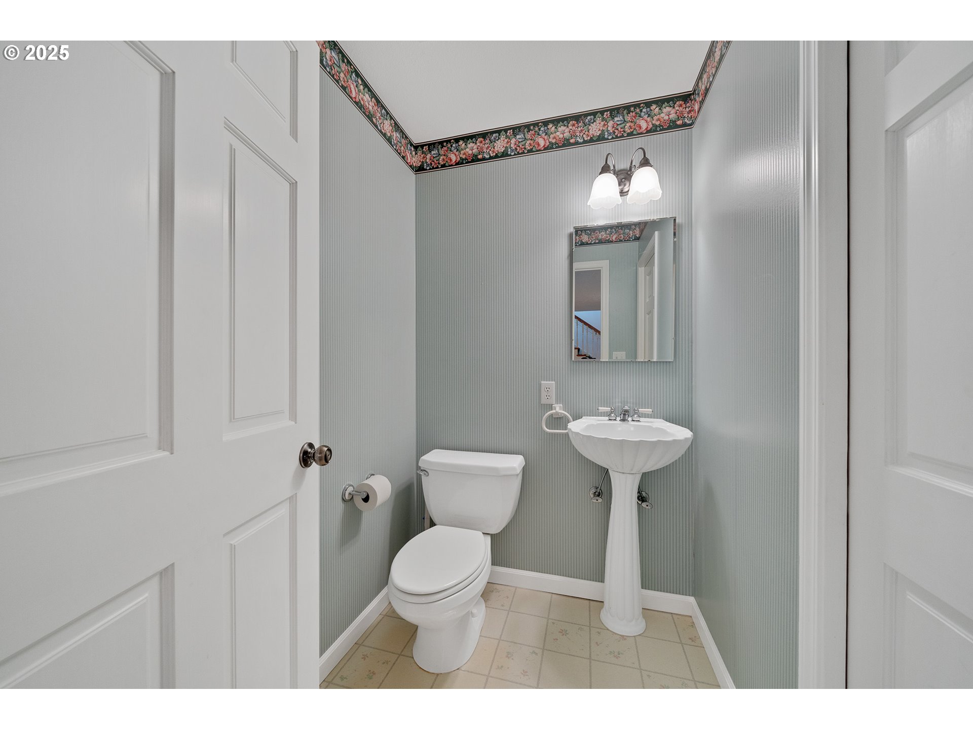 8040 KAHNIE TRAIL LOOP