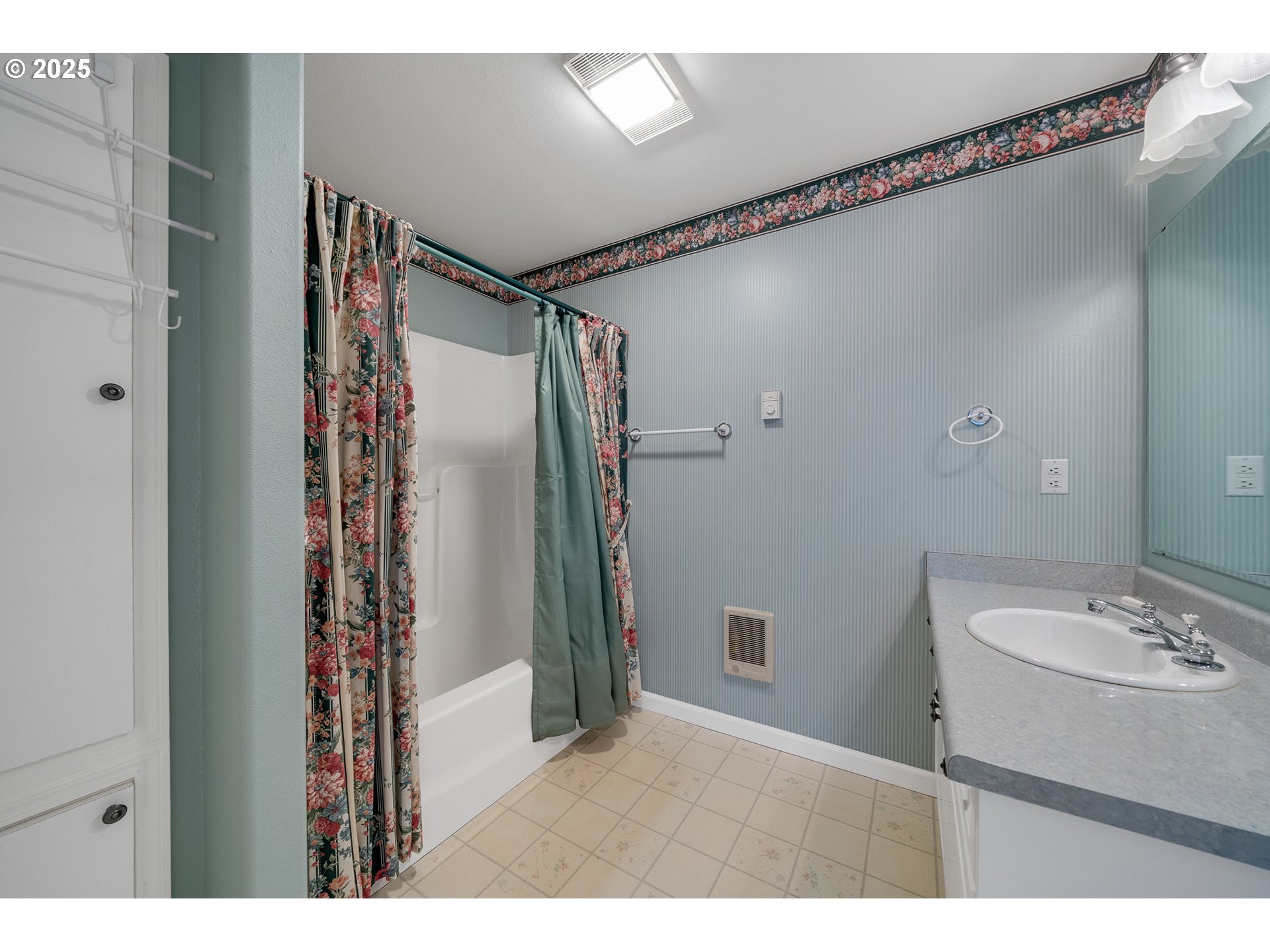 8040 KAHNIE TRAIL LOOP