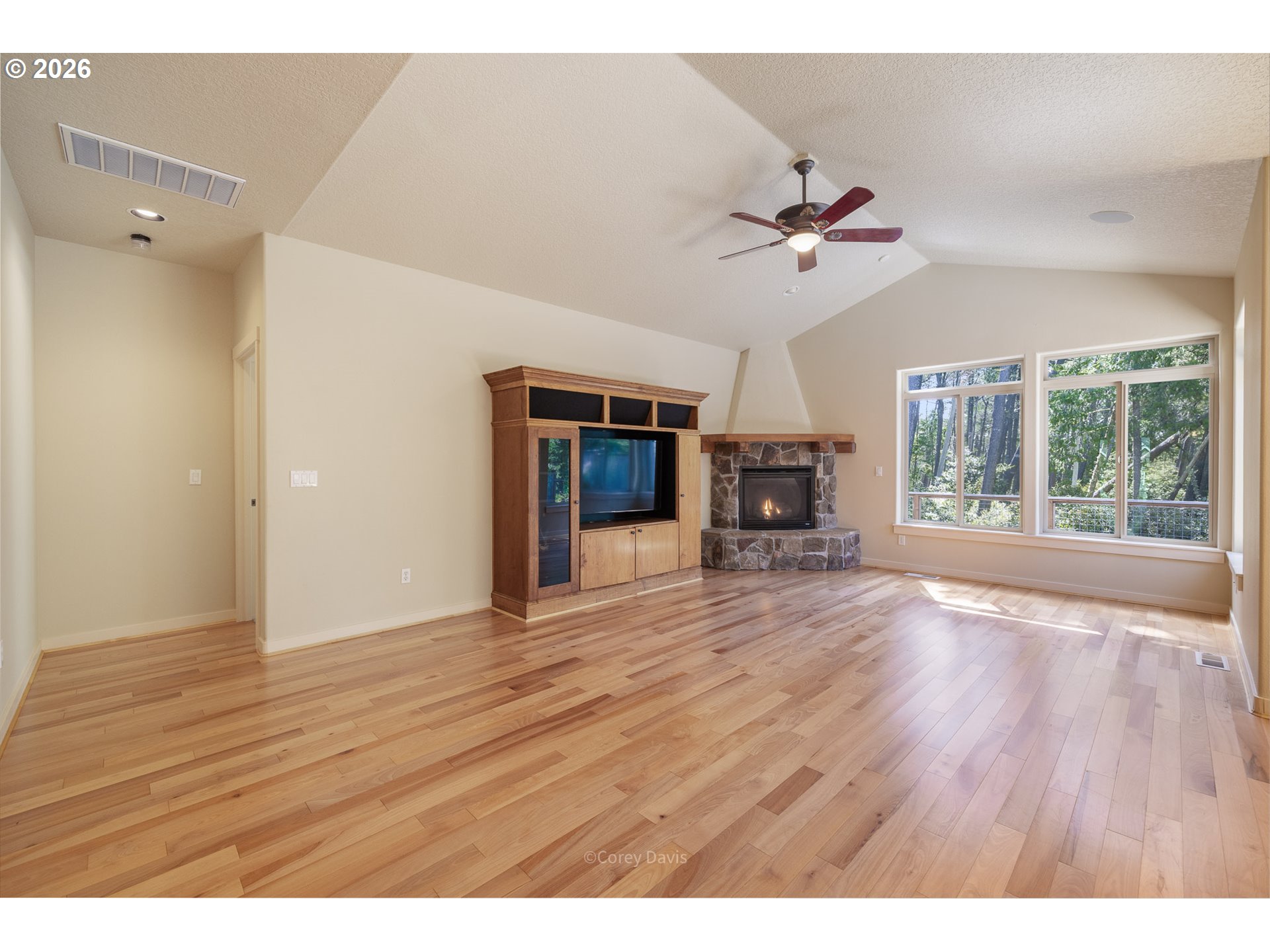 10140 PINE RIDGE DR