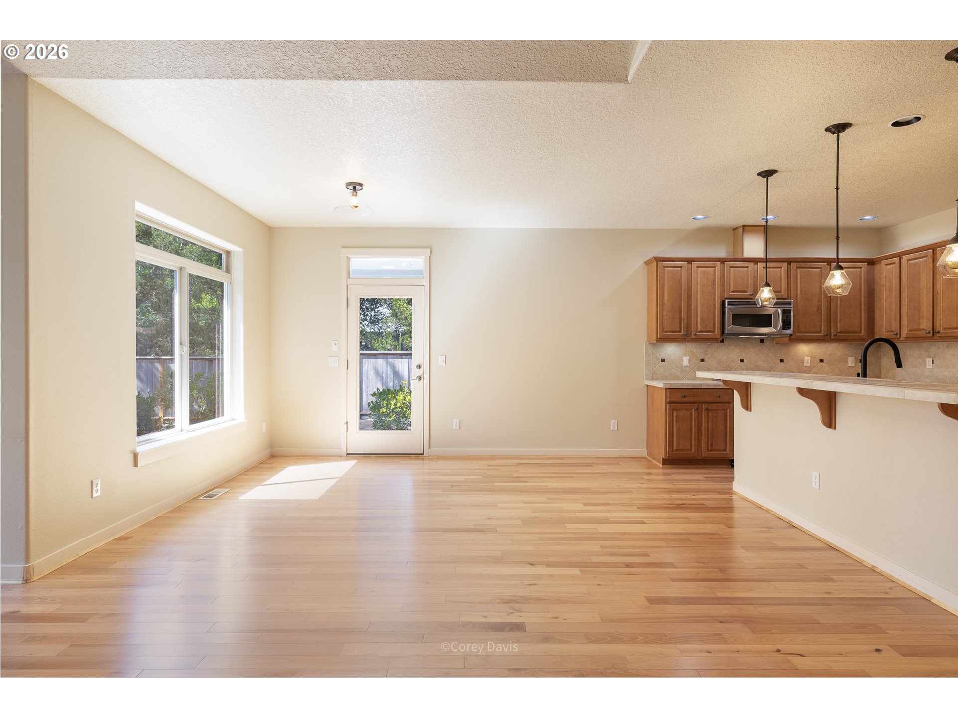 10140 PINE RIDGE DR