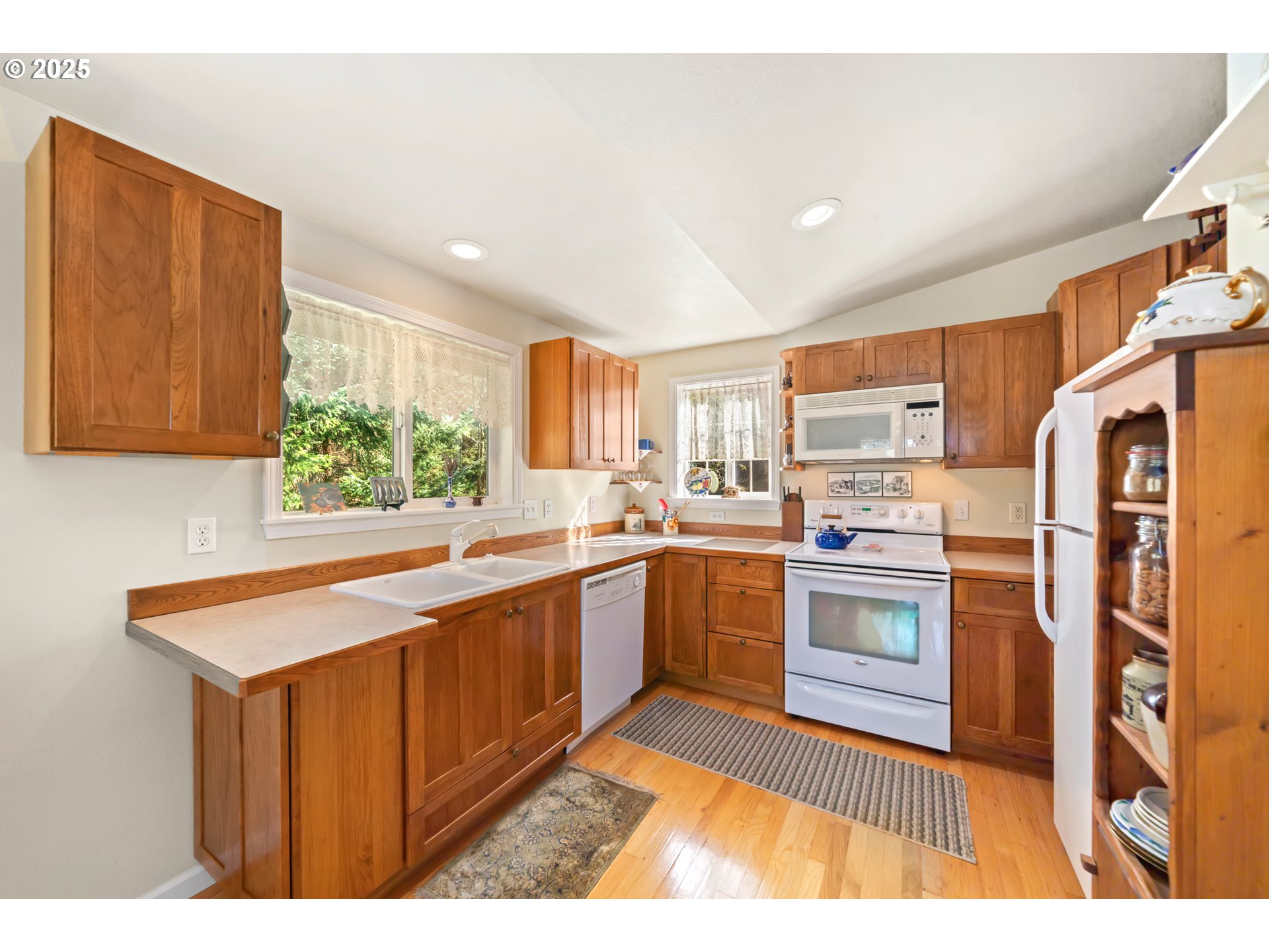 9320 NEHALEM RD