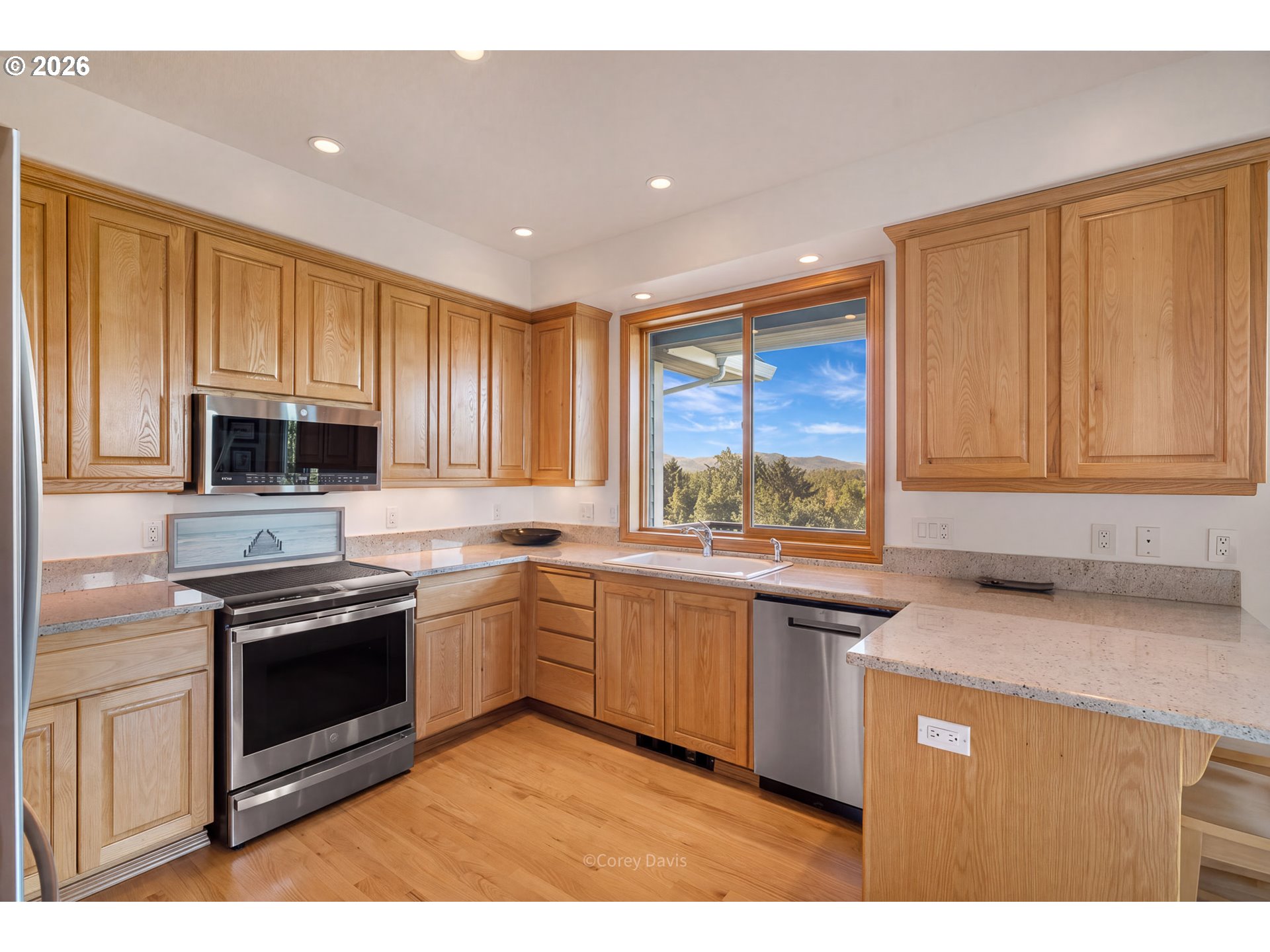 388 RIDGE CT
