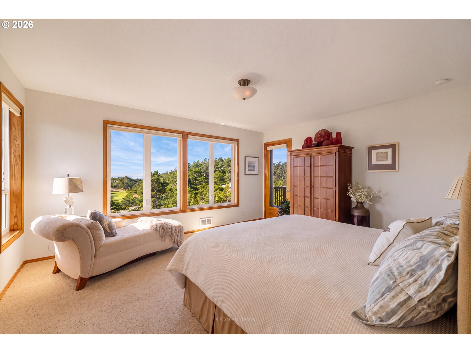 388 RIDGE CT