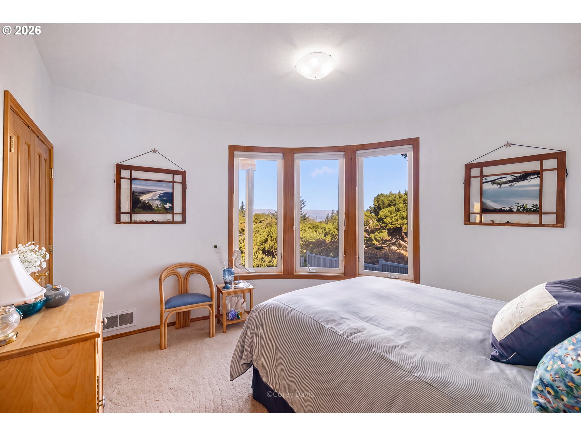 388 RIDGE CT