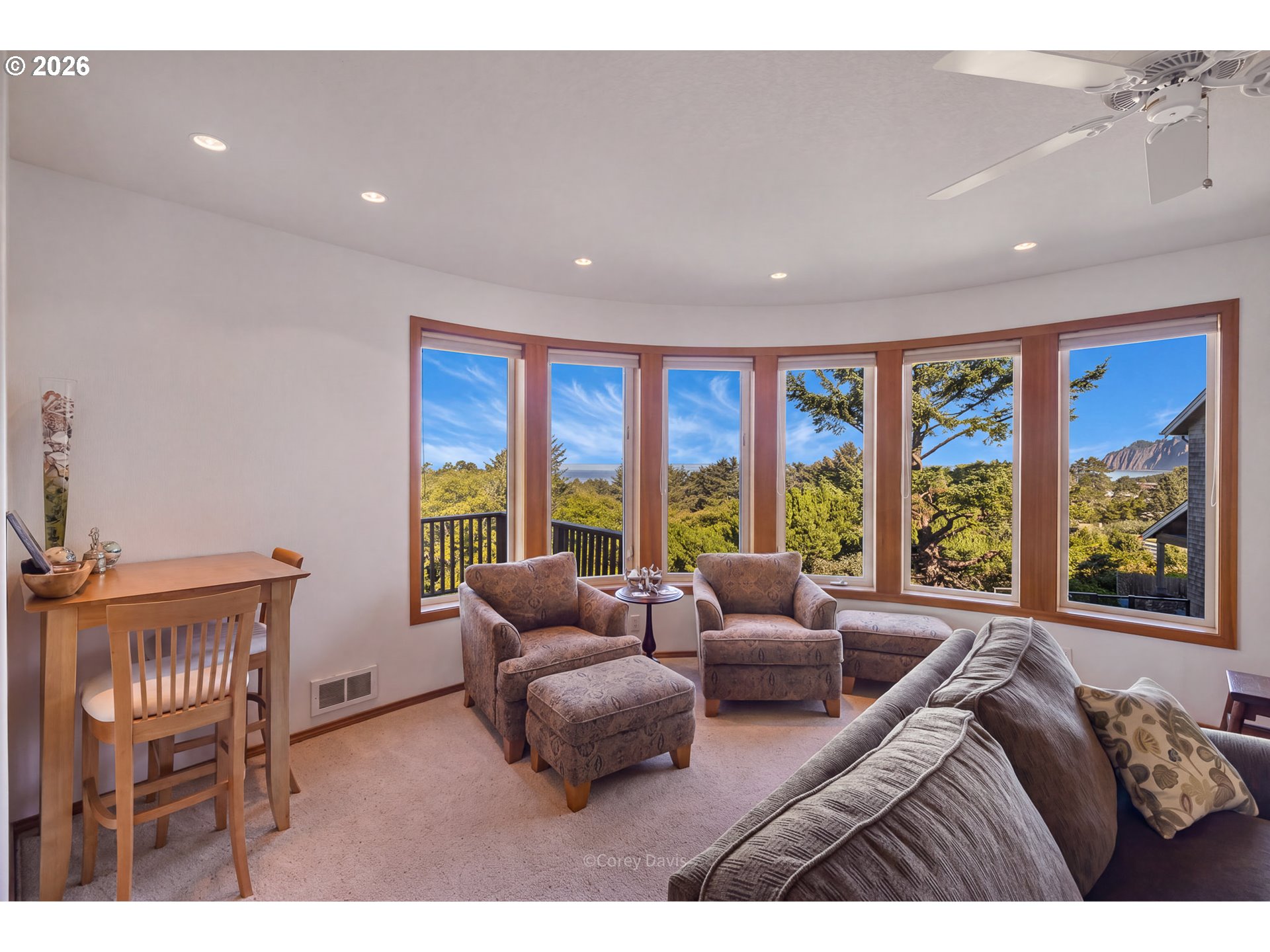 388 RIDGE CT