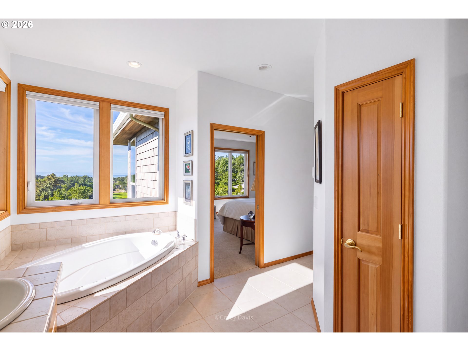 388 RIDGE CT