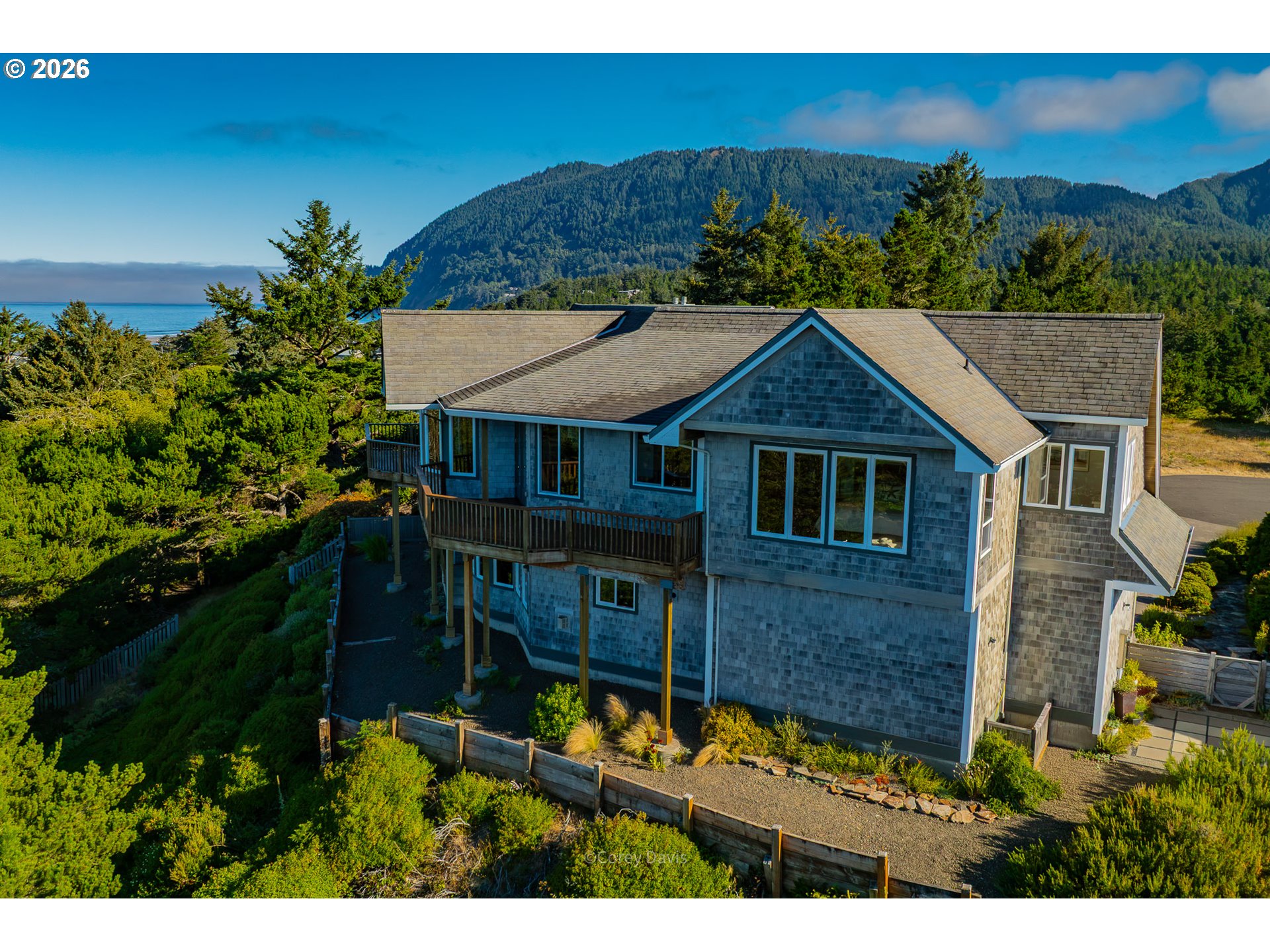 388 RIDGE CT