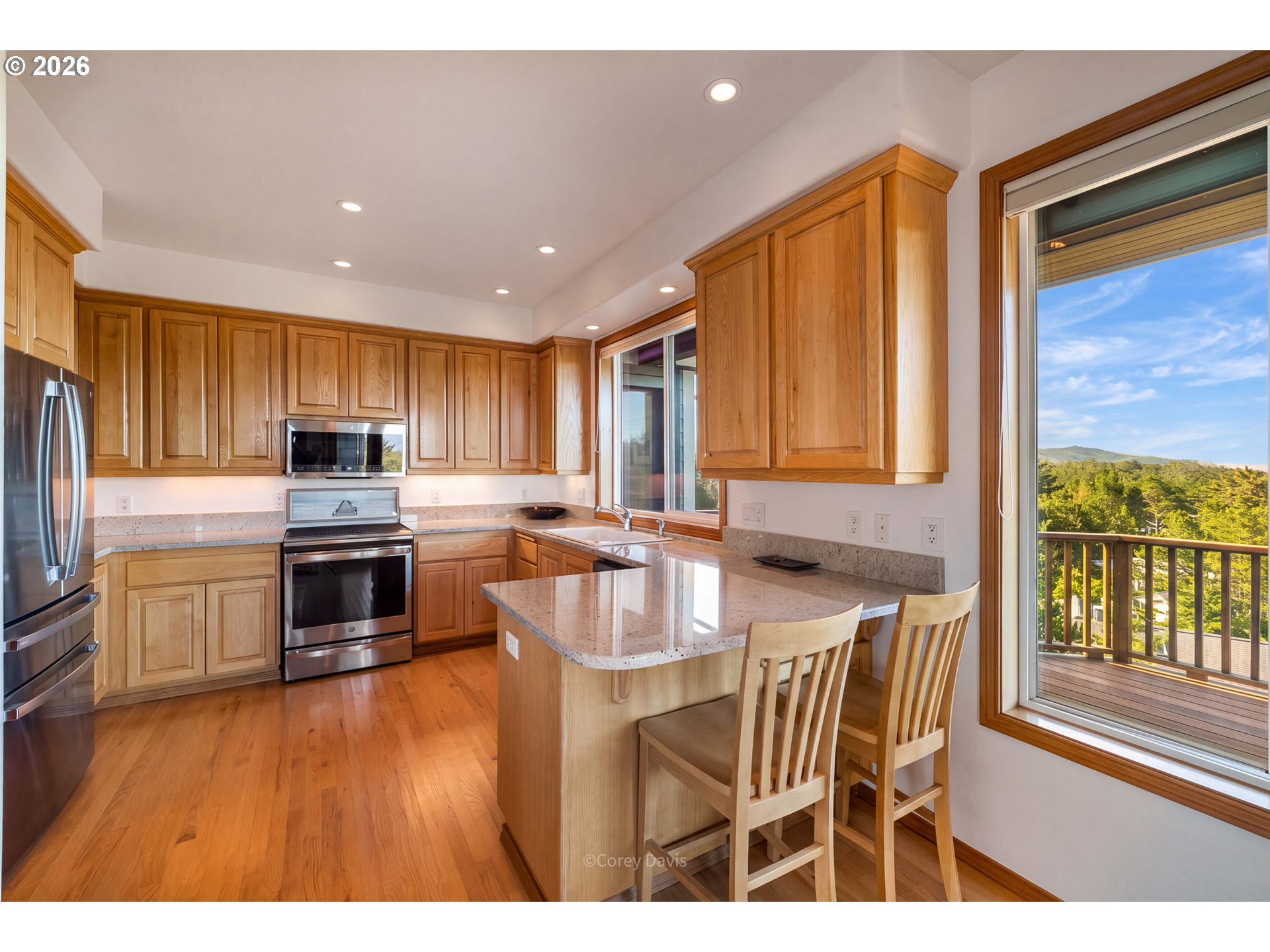 388 RIDGE CT