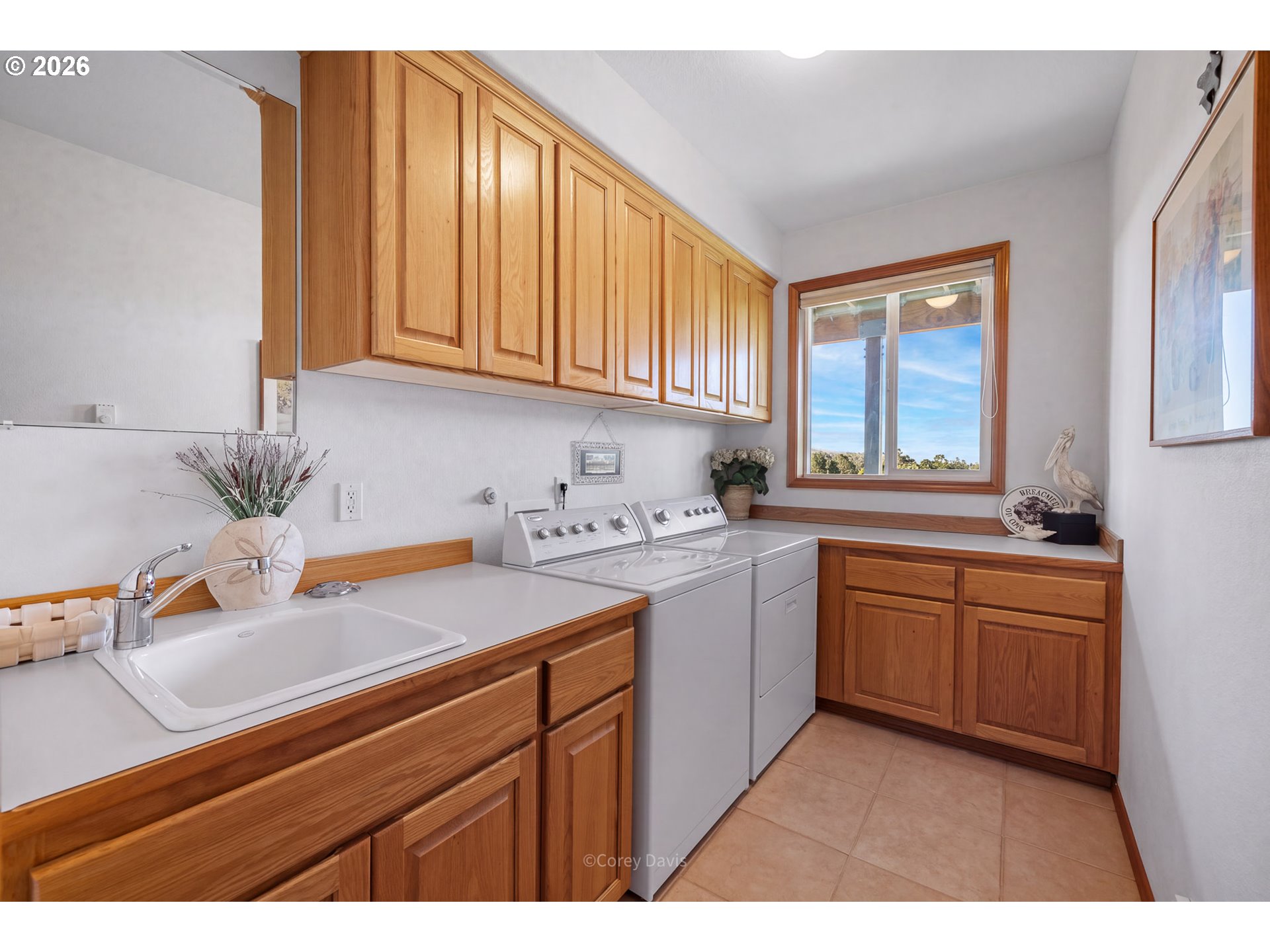 388 RIDGE CT