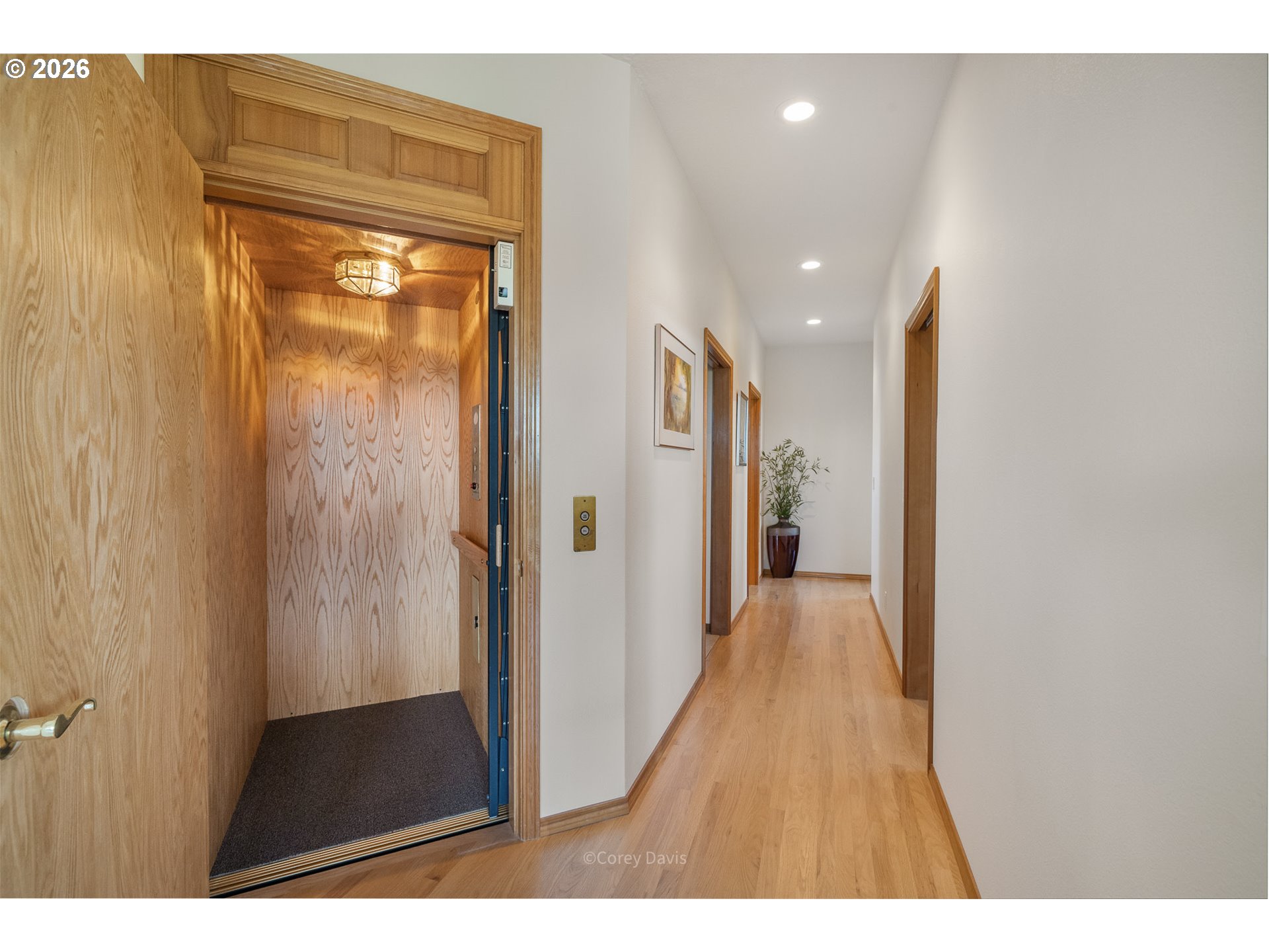 388 RIDGE CT