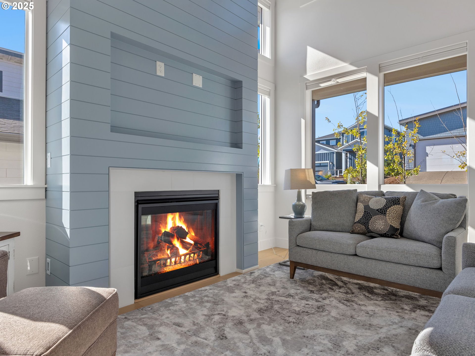 558 SEA VIEW DR