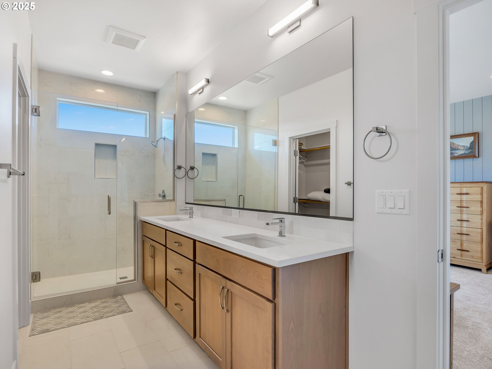 558 SEA VIEW DR
