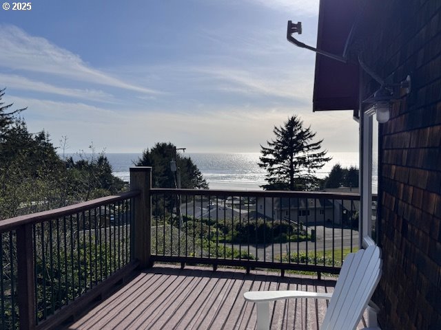 8435 TREASURE ROCKS RD