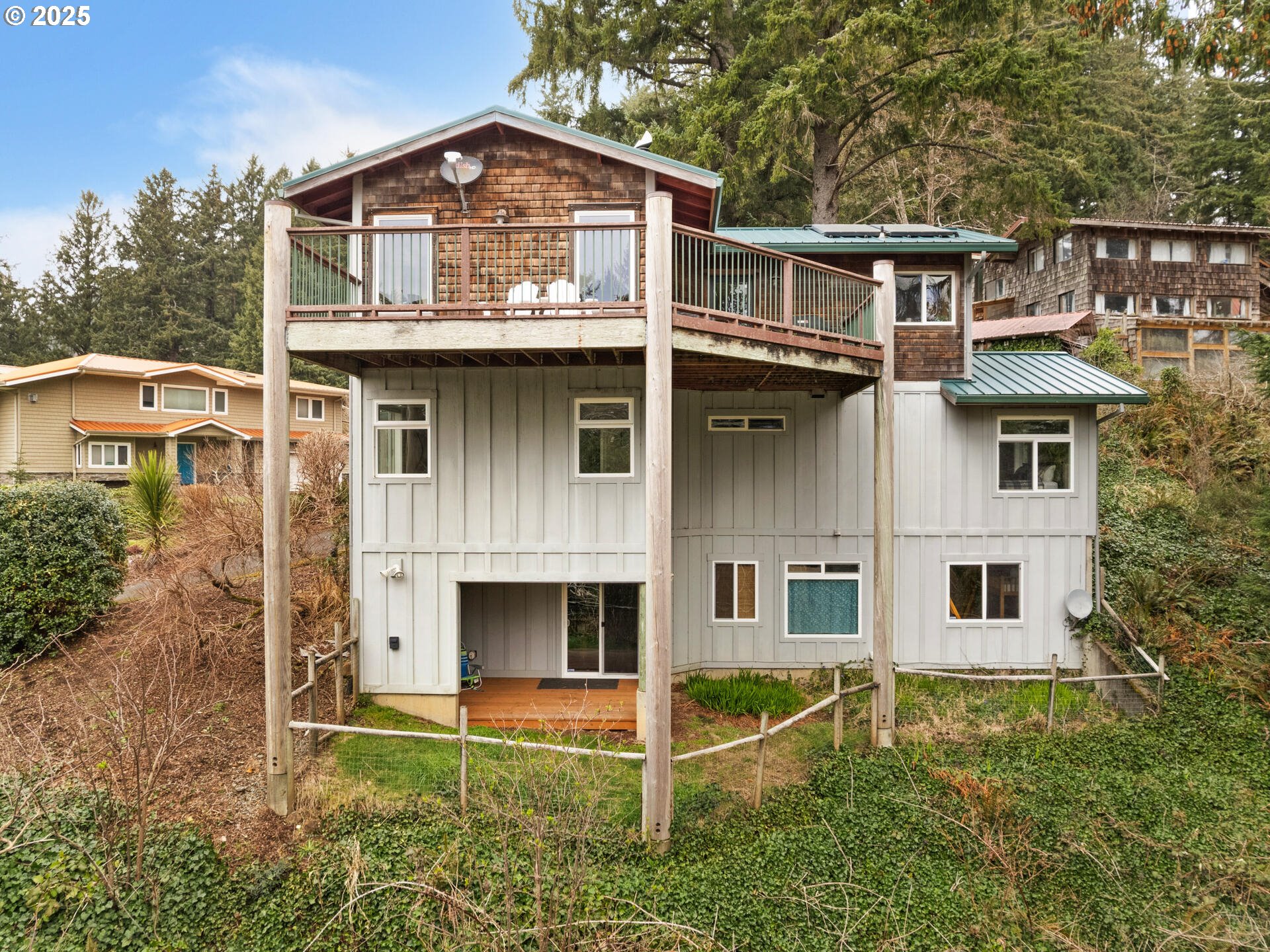 8435 TREASURE ROCKS RD