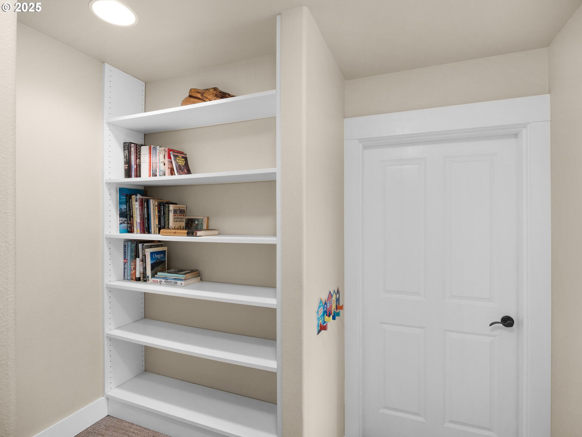 8435 TREASURE ROCKS RD