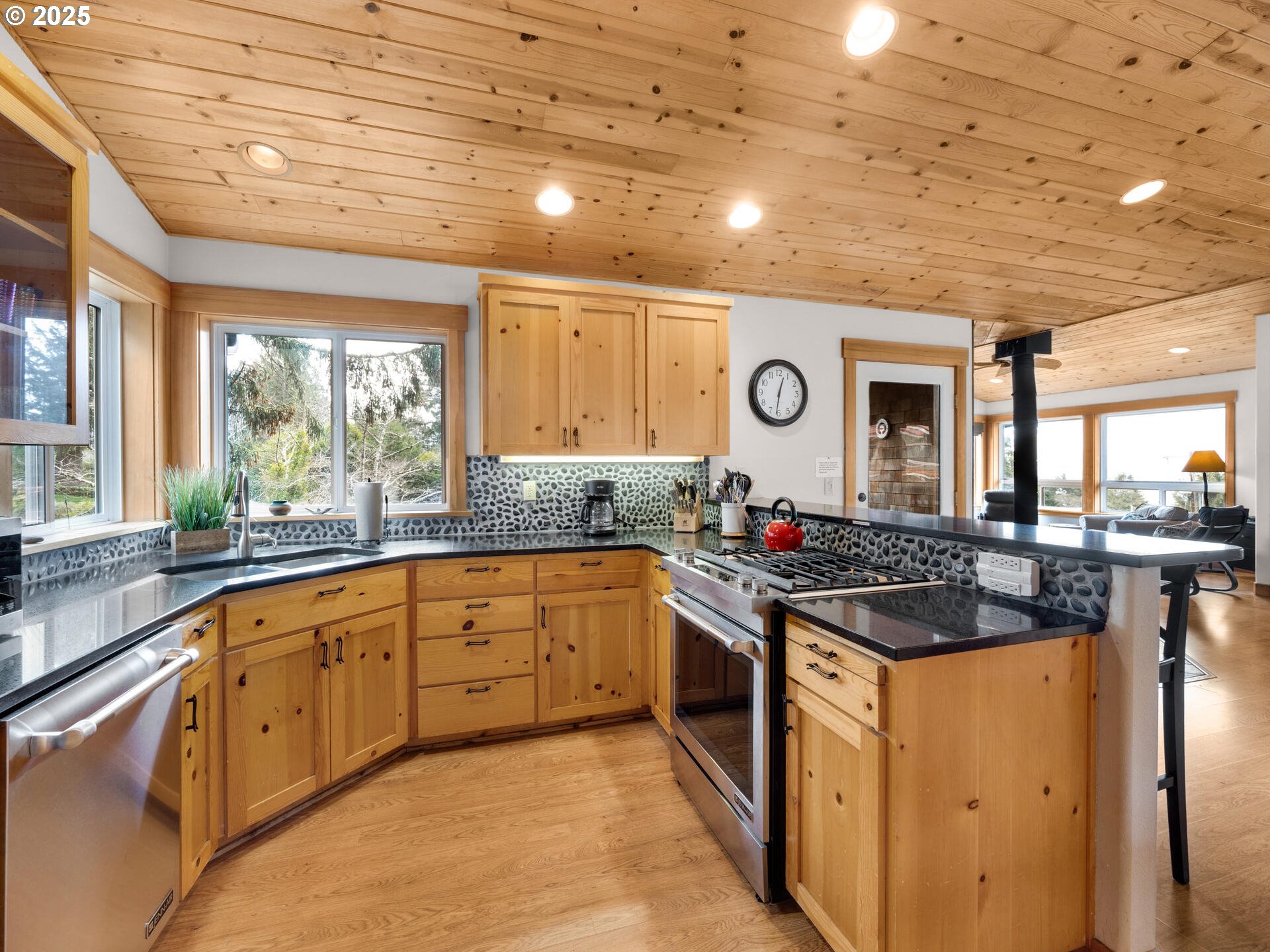 8435 TREASURE ROCKS RD