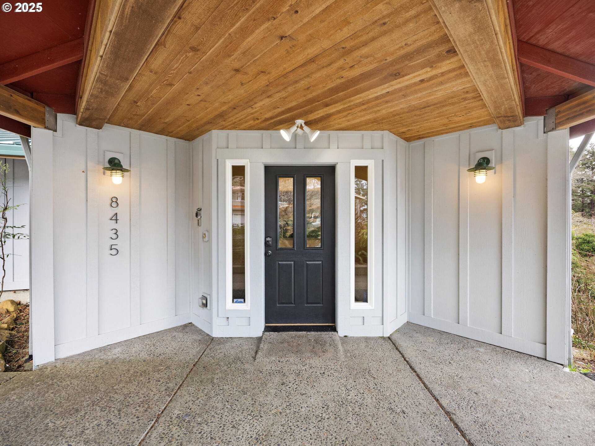 8435 TREASURE ROCKS RD