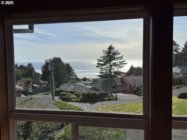 8435 TREASURE ROCKS RD