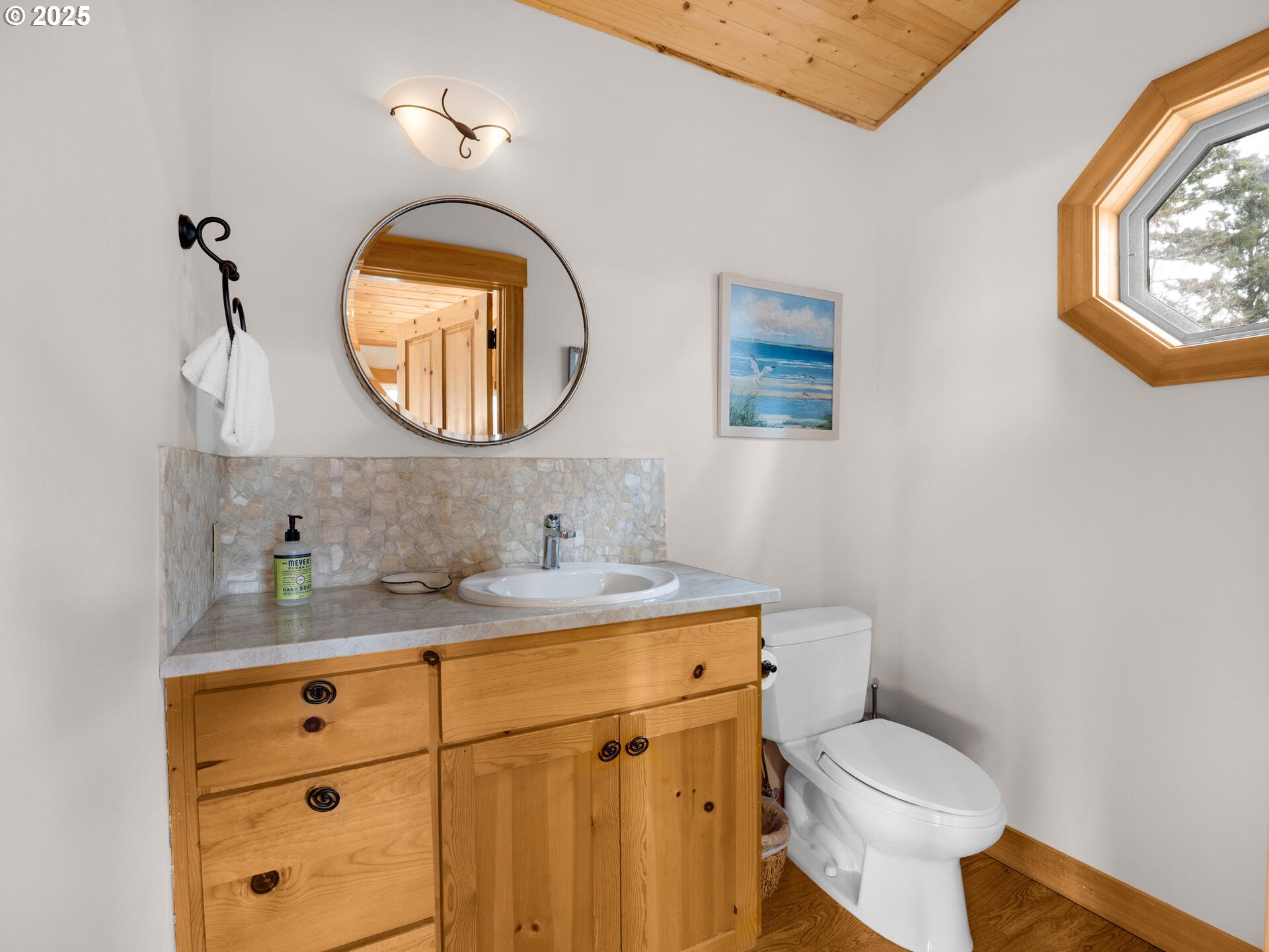 8435 TREASURE ROCKS RD