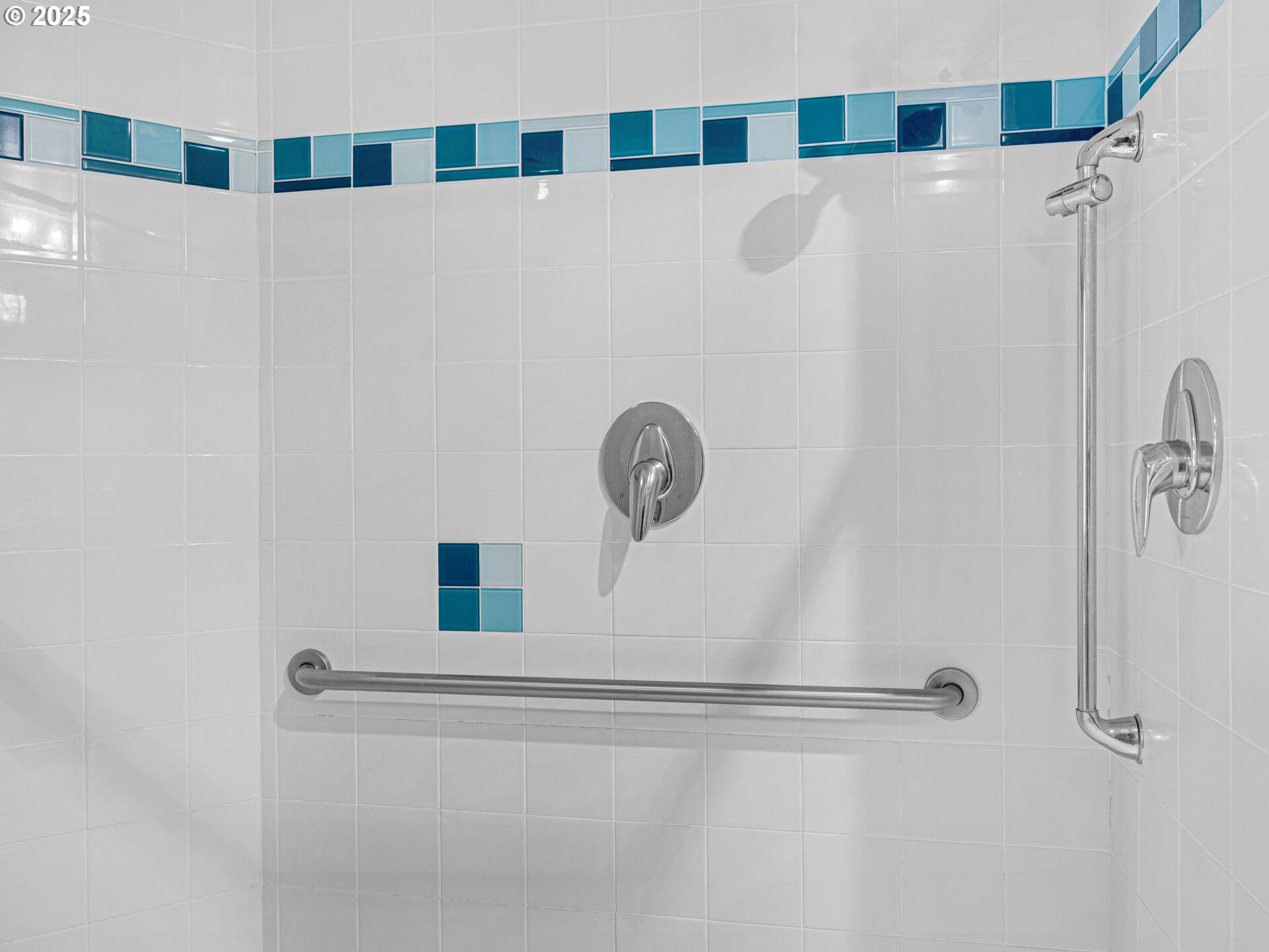 8435 TREASURE ROCKS RD