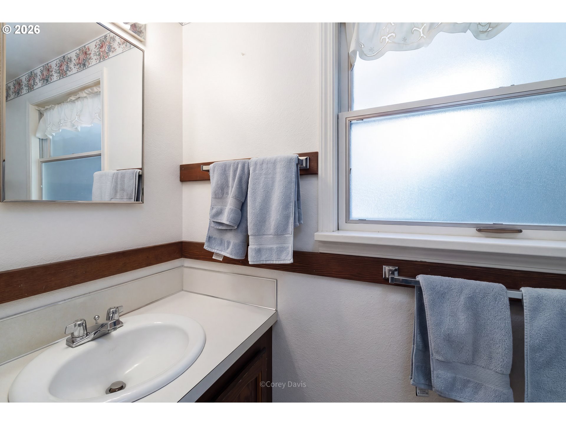 141 MANZANITA AVE