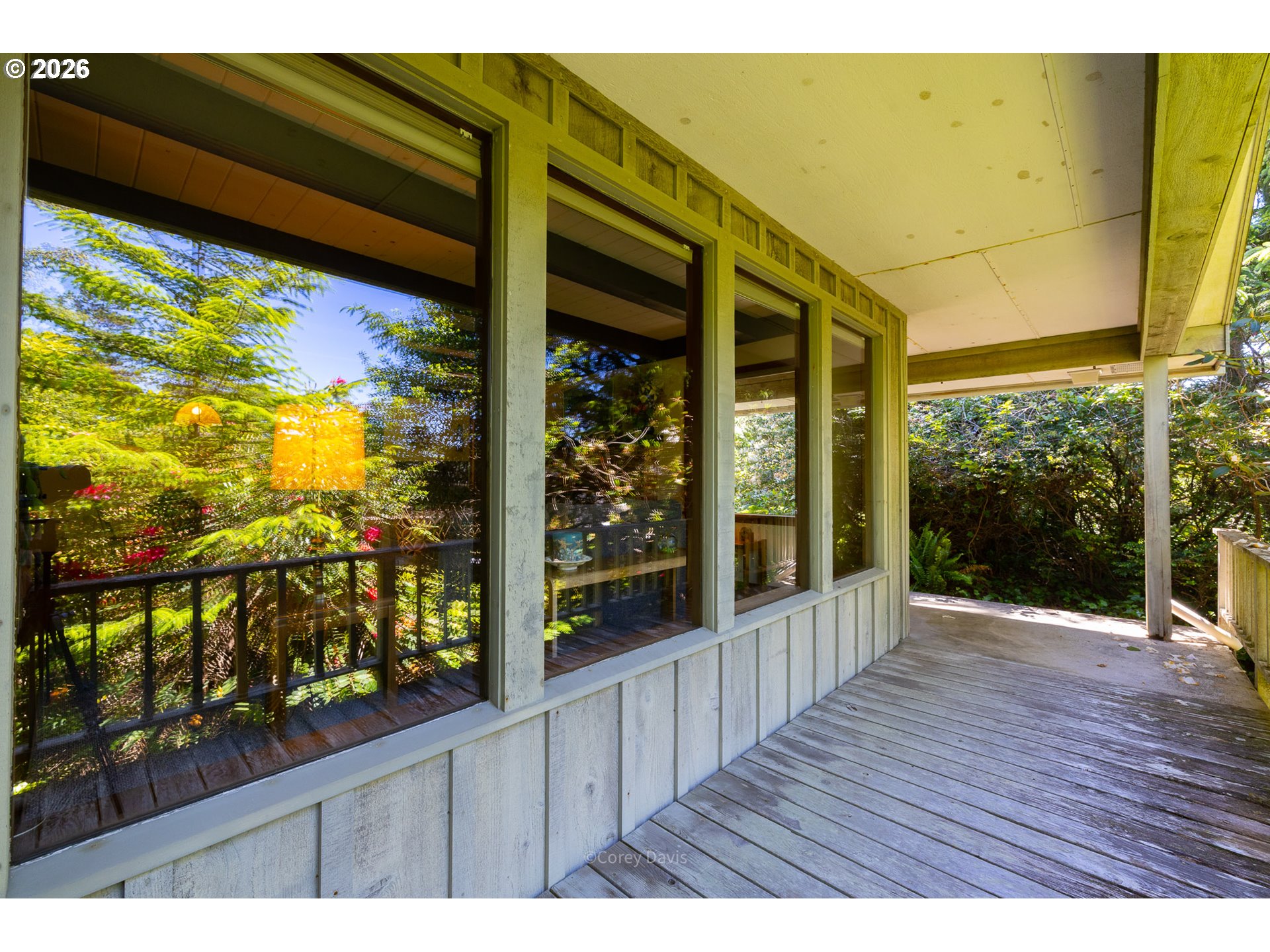 141 MANZANITA AVE