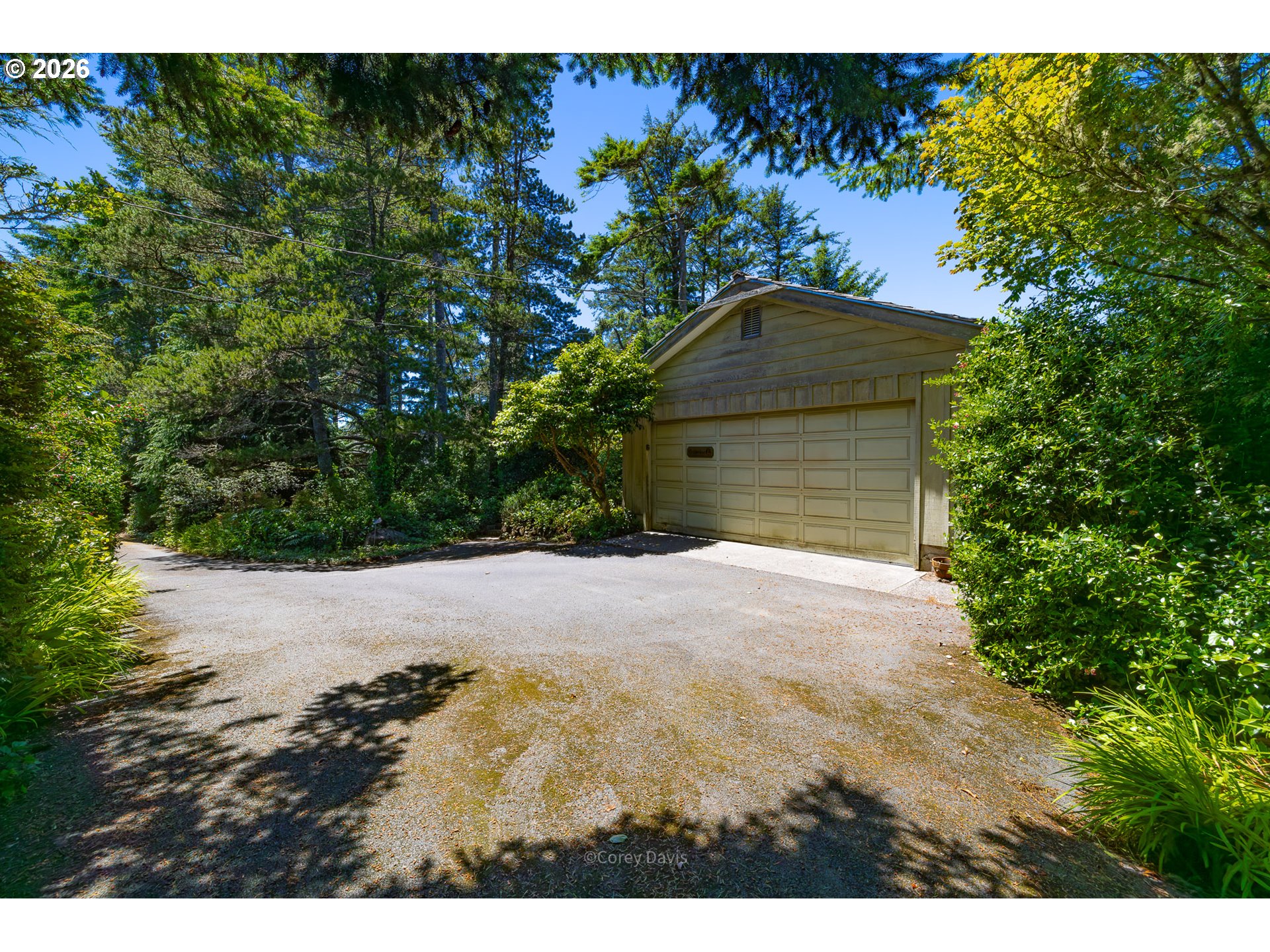 141 MANZANITA AVE