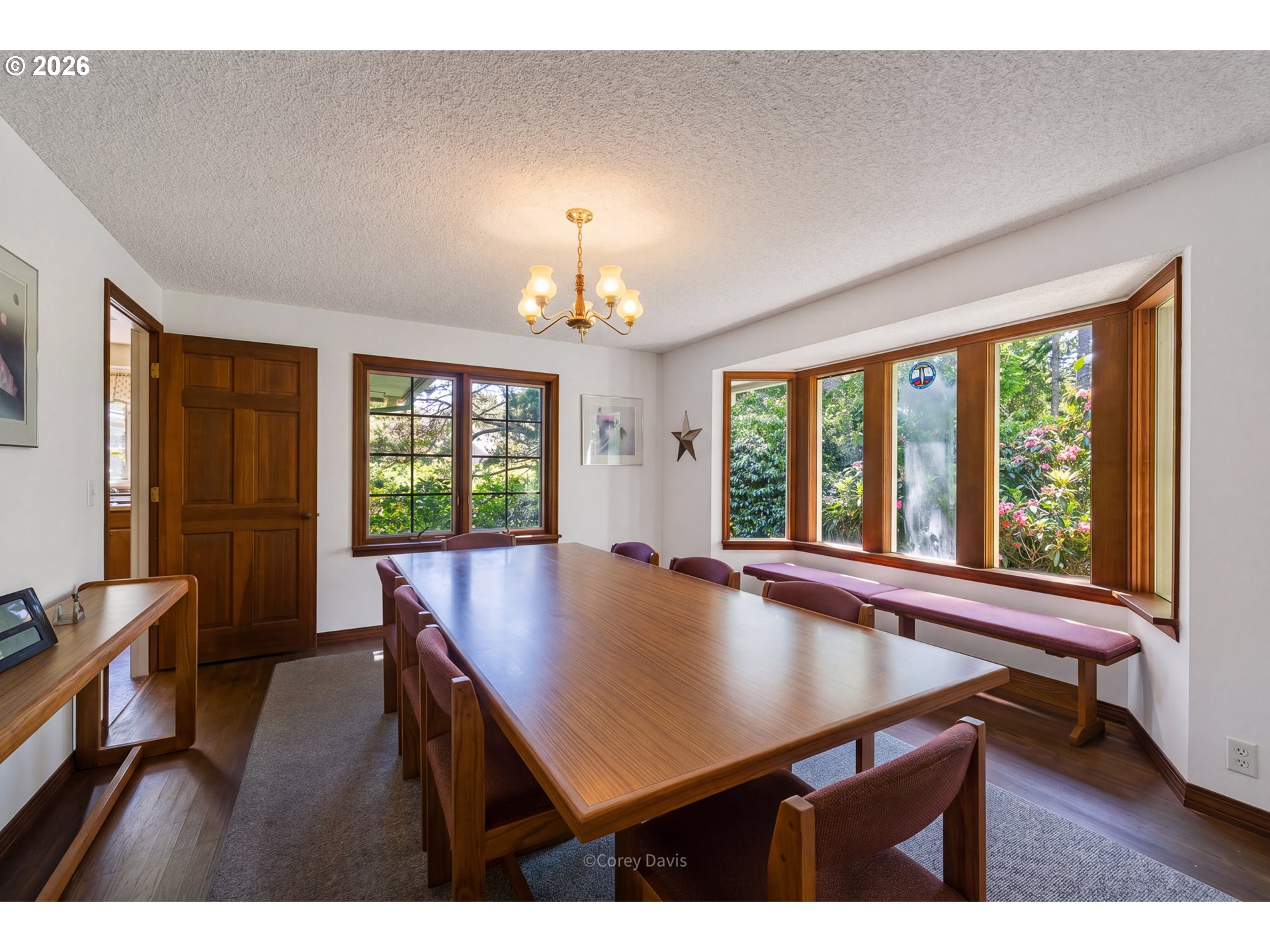 141 MANZANITA AVE
