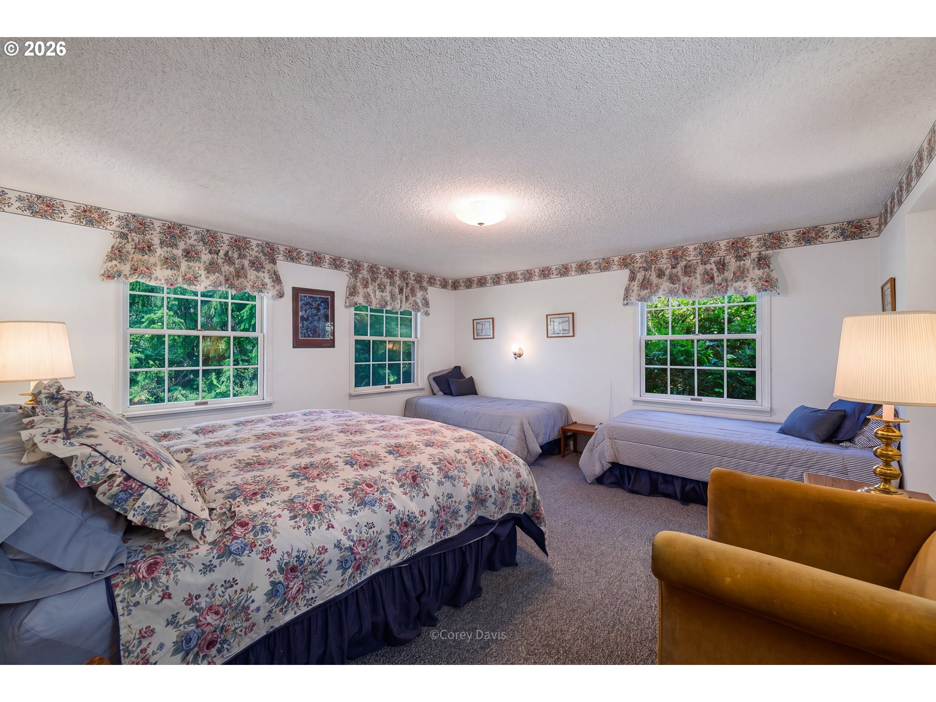 141 MANZANITA AVE
