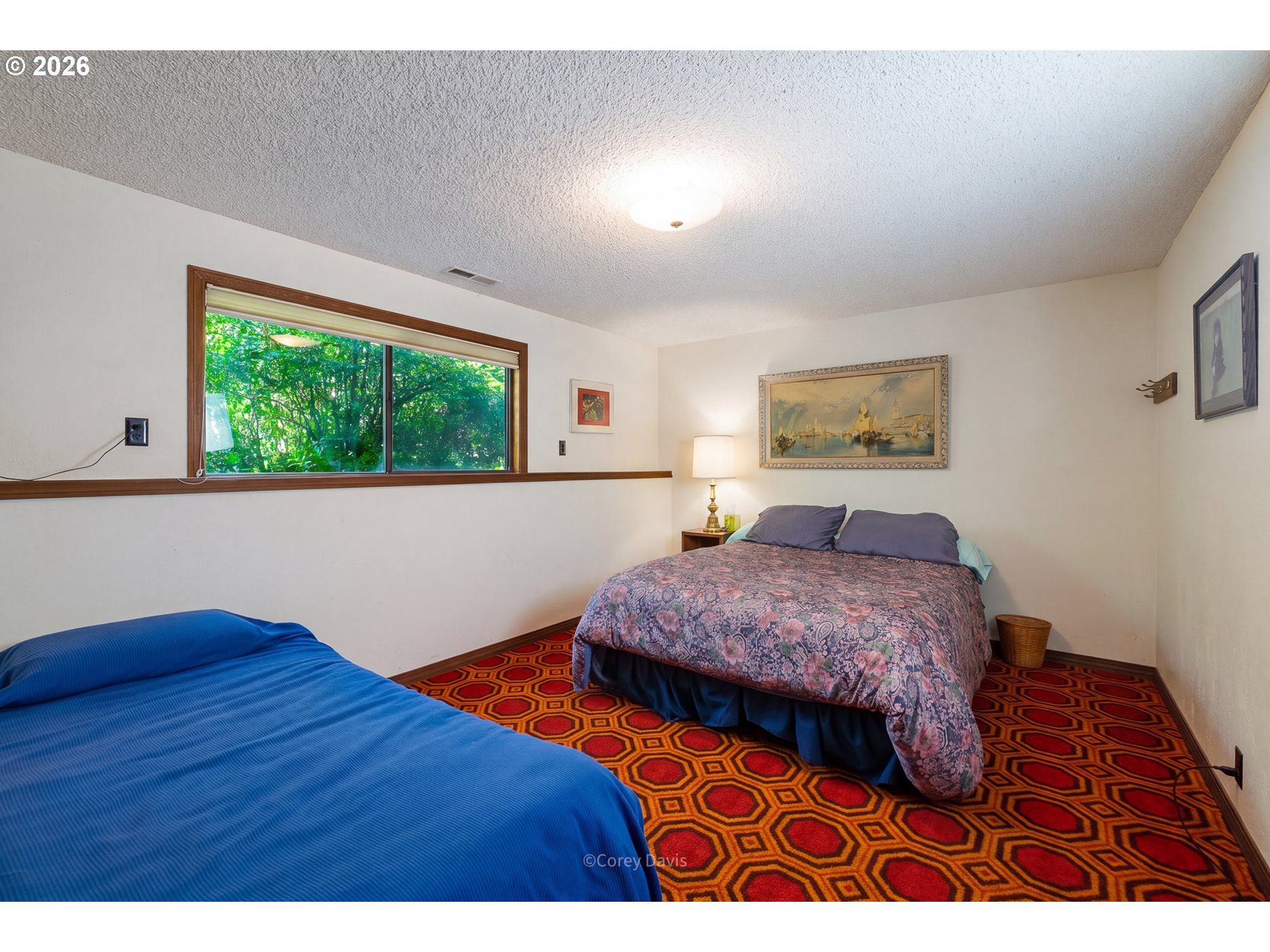 141 MANZANITA AVE
