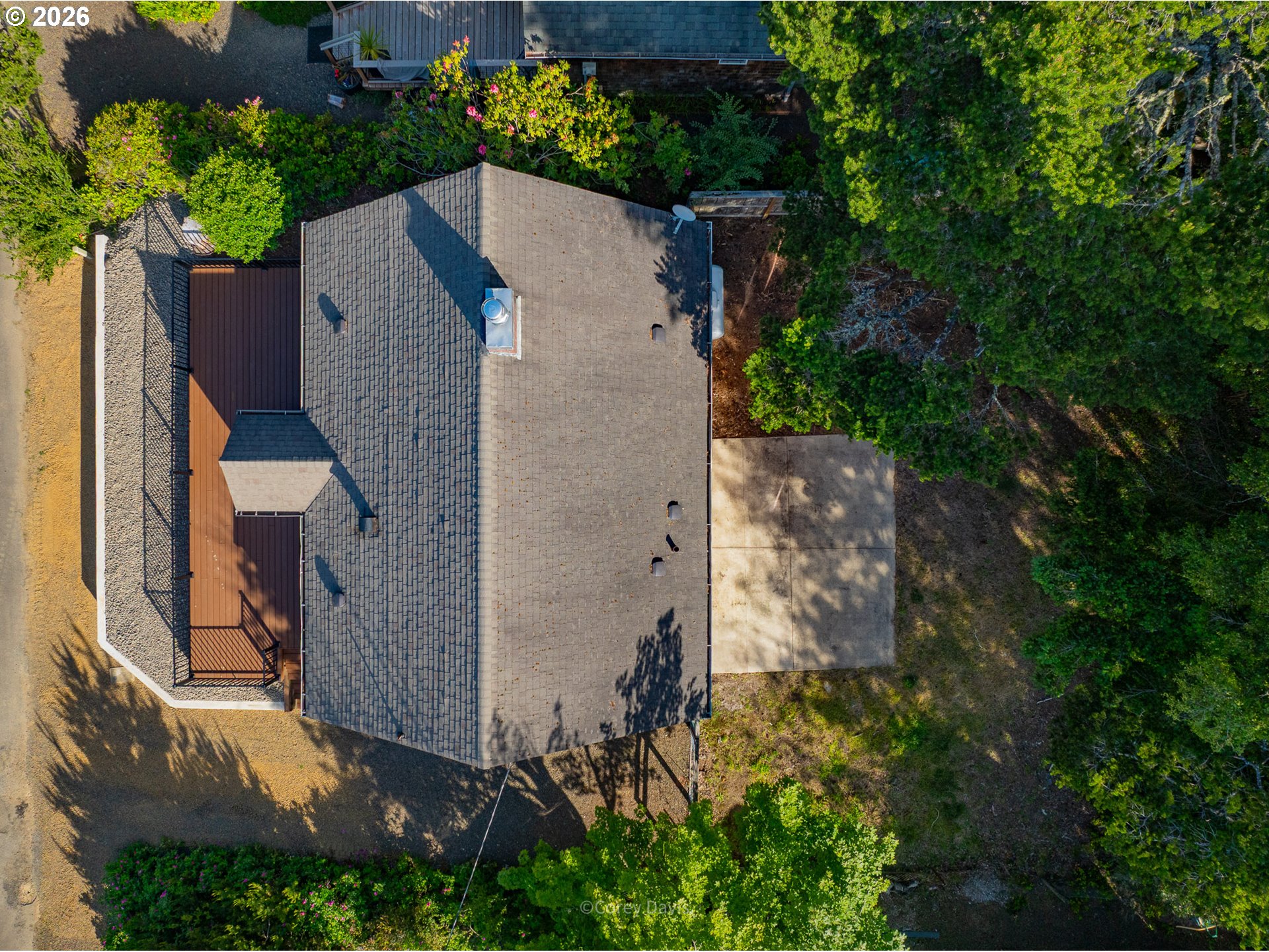 489 PINE AVE