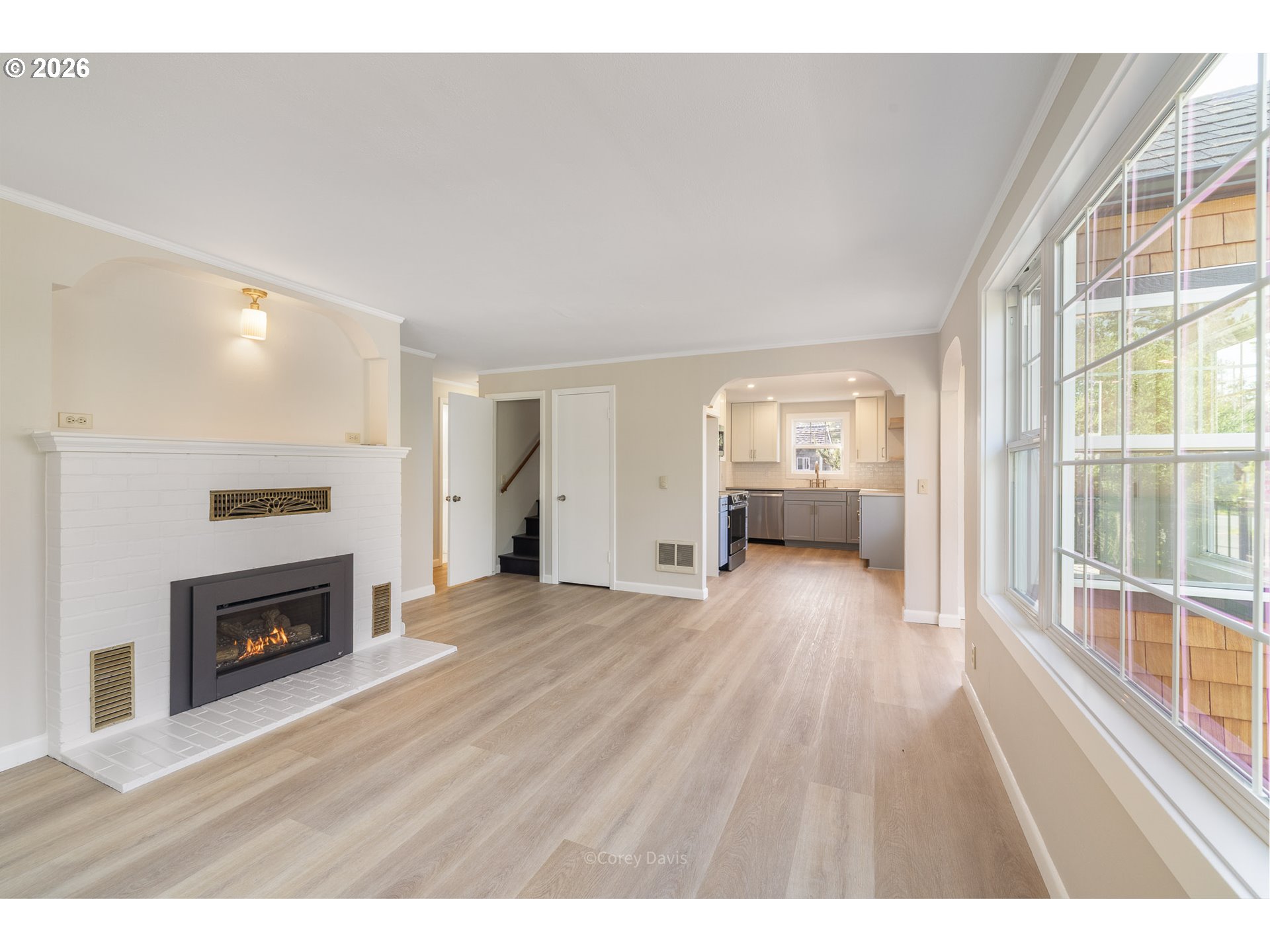 489 PINE AVE