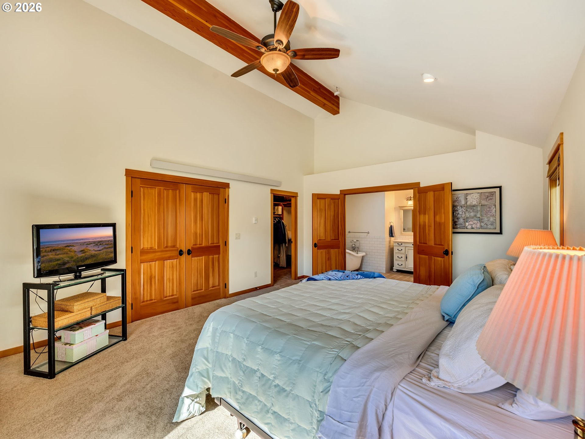 320 TREASURE COVE LN