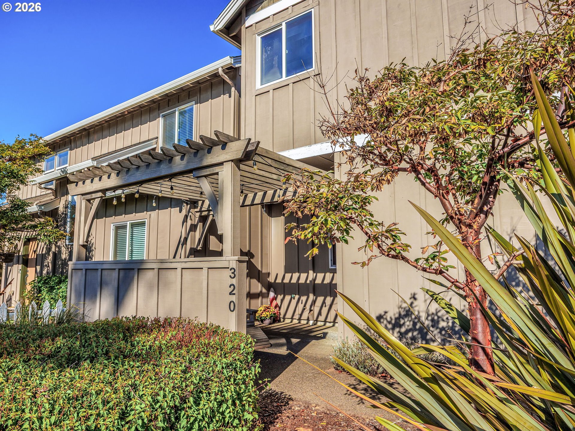 320 TREASURE COVE LN