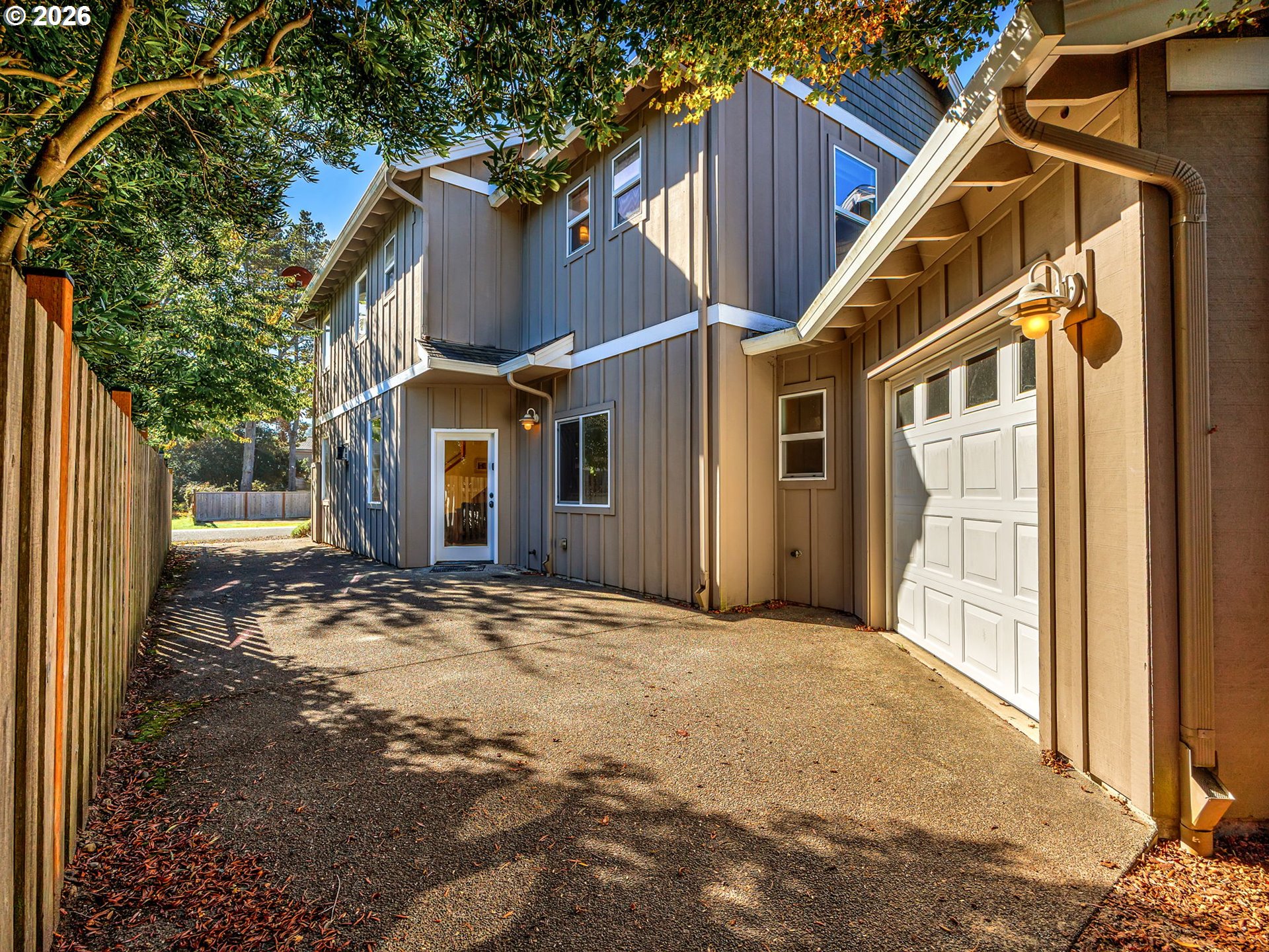 320 TREASURE COVE LN