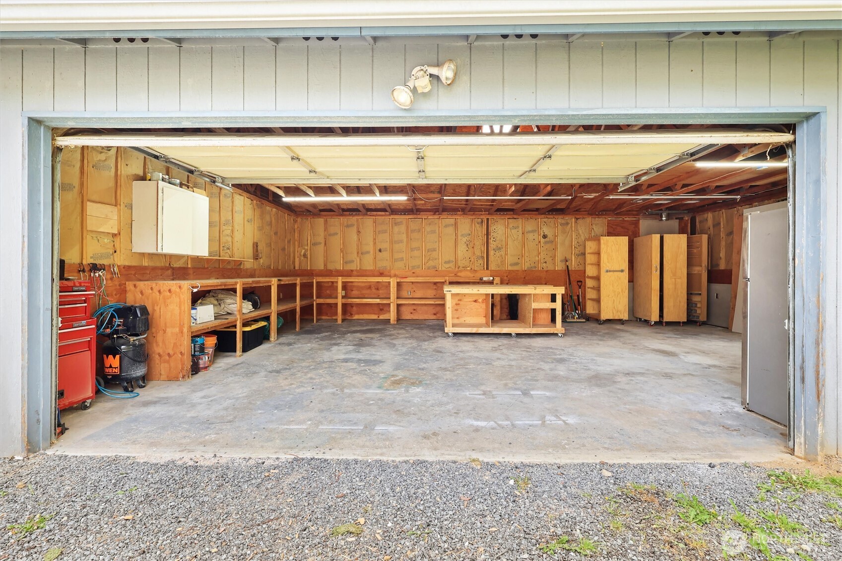 111 Paradise Parkway