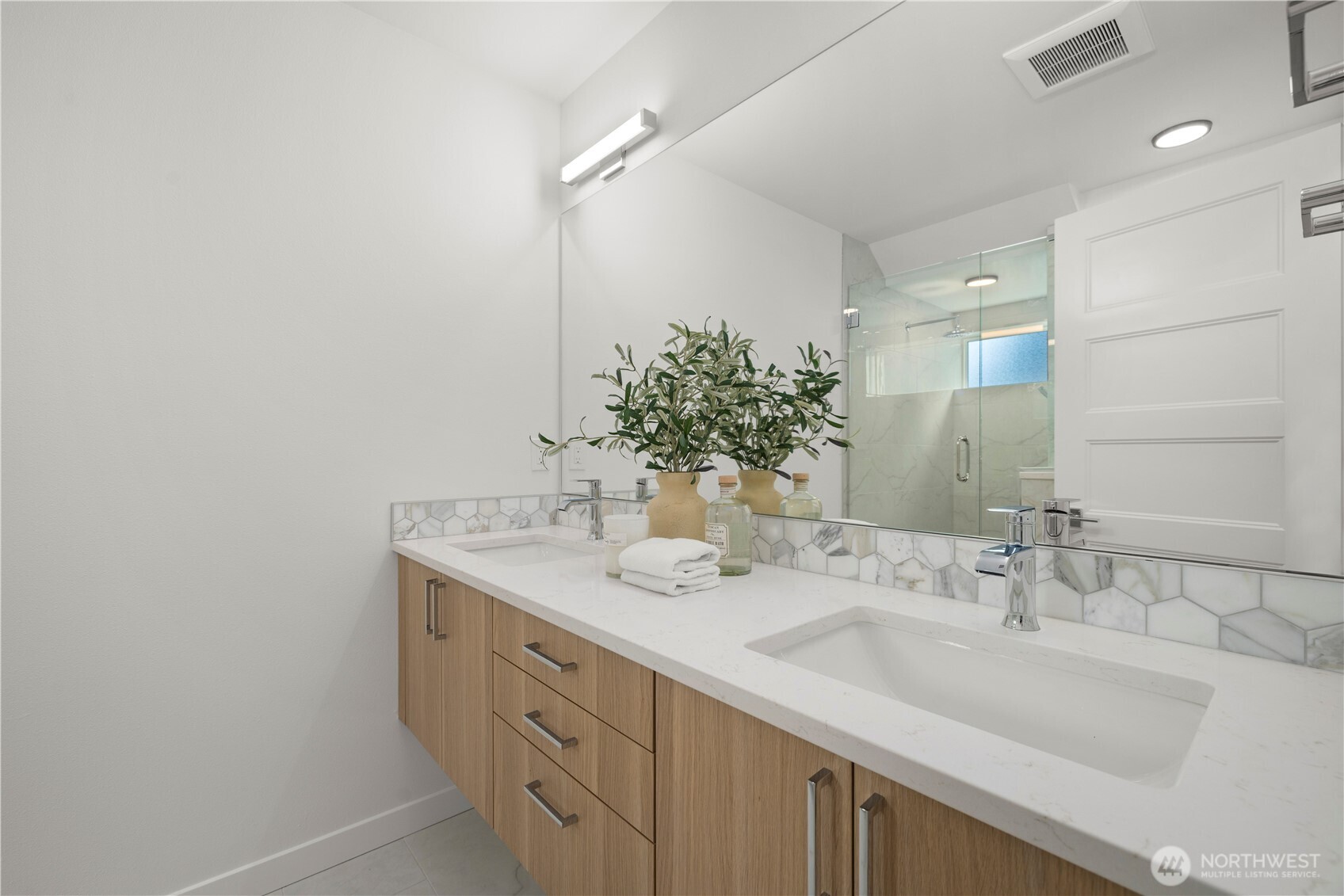 8303 B 12th Avenue NW