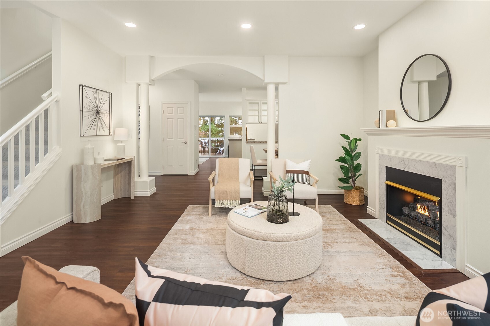 755 NW Juniper Street