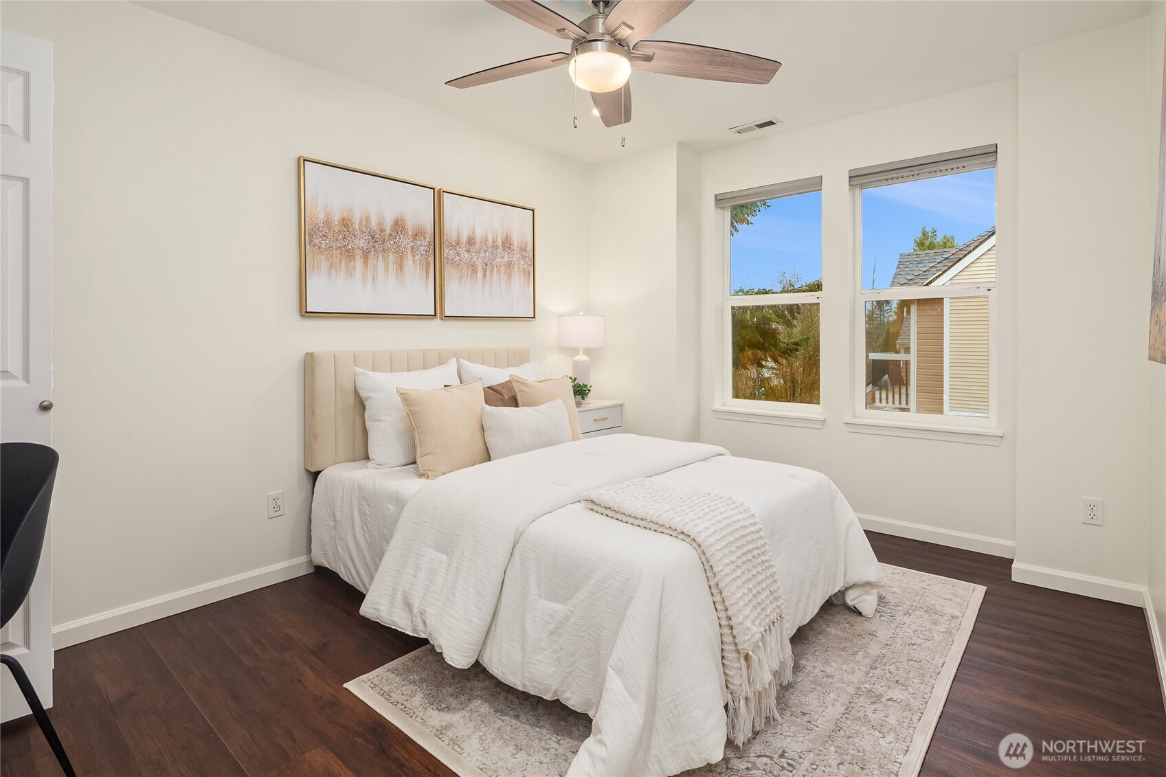 755 NW Juniper Street