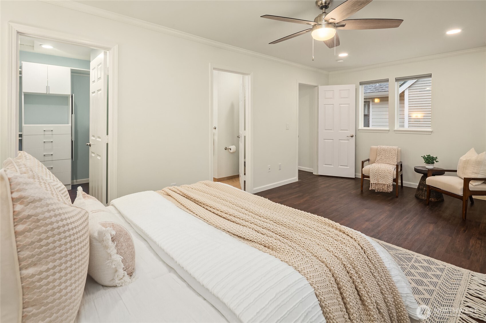 755 NW Juniper Street