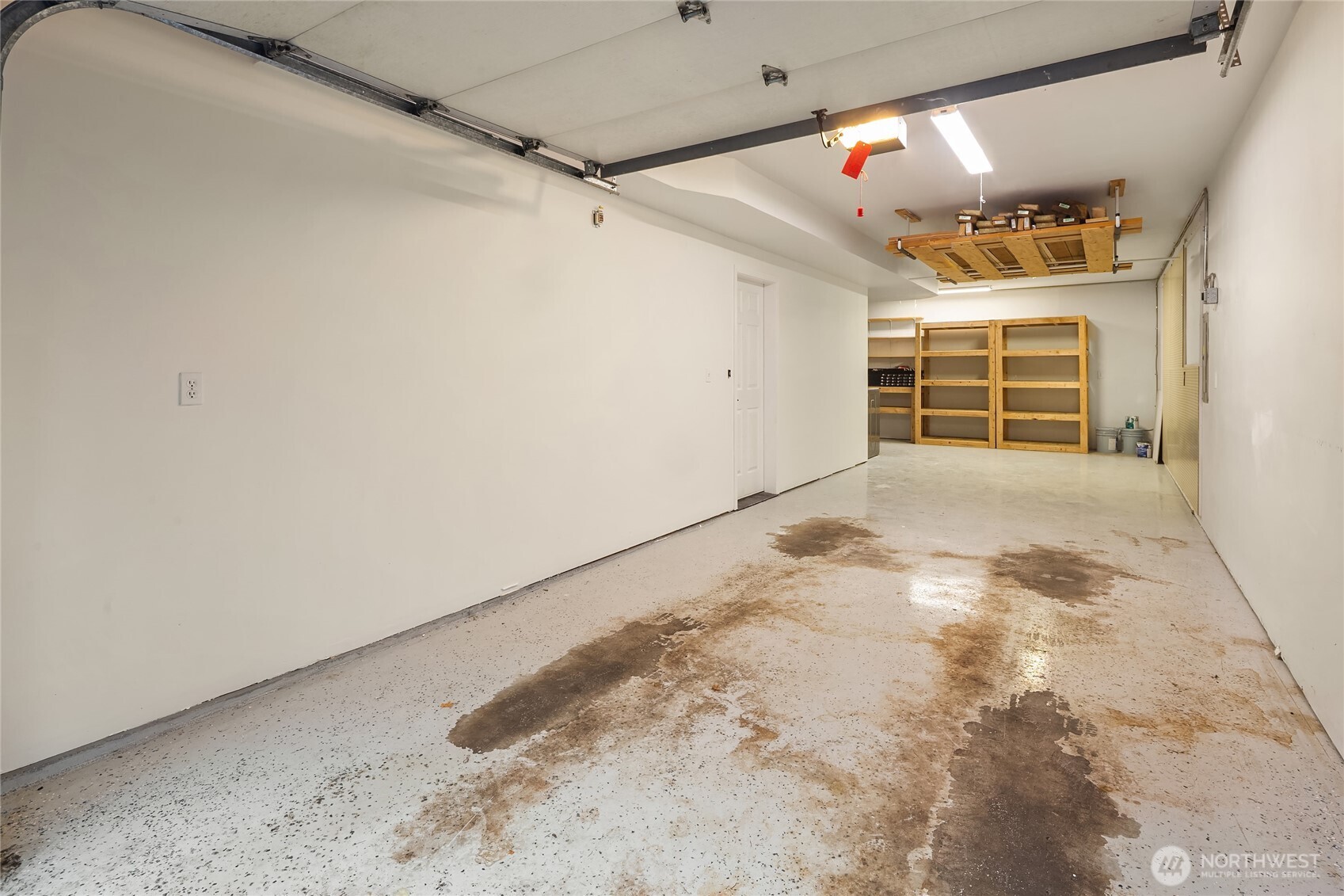 755 NW Juniper Street