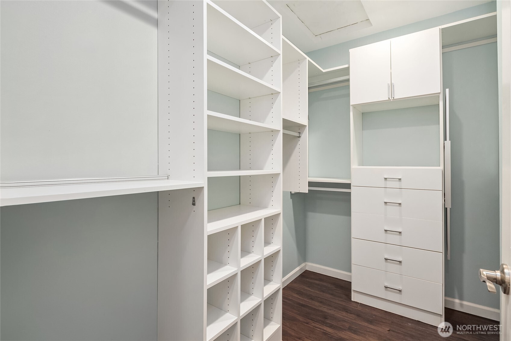 755 NW Juniper Street