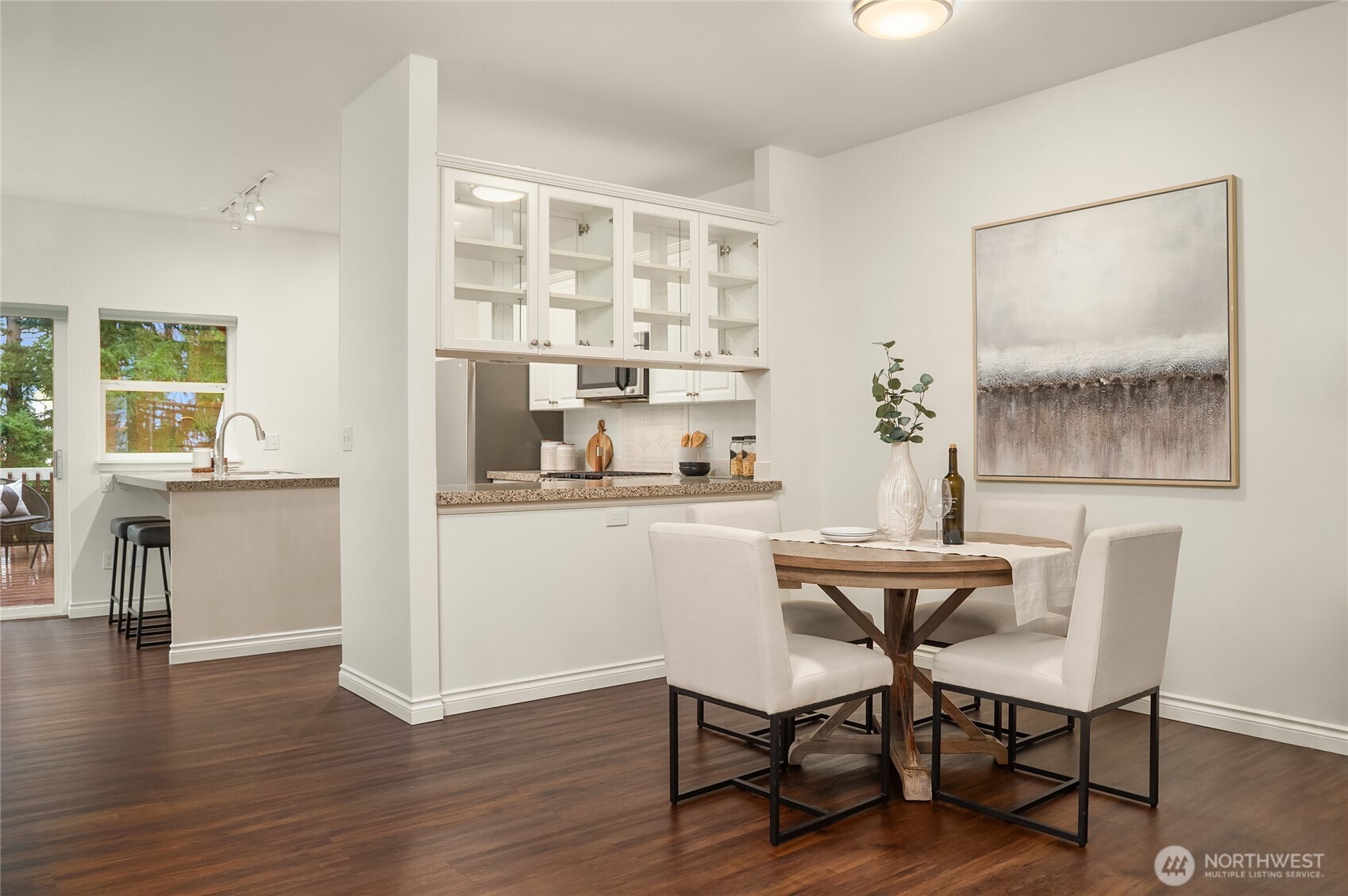 755 NW Juniper Street