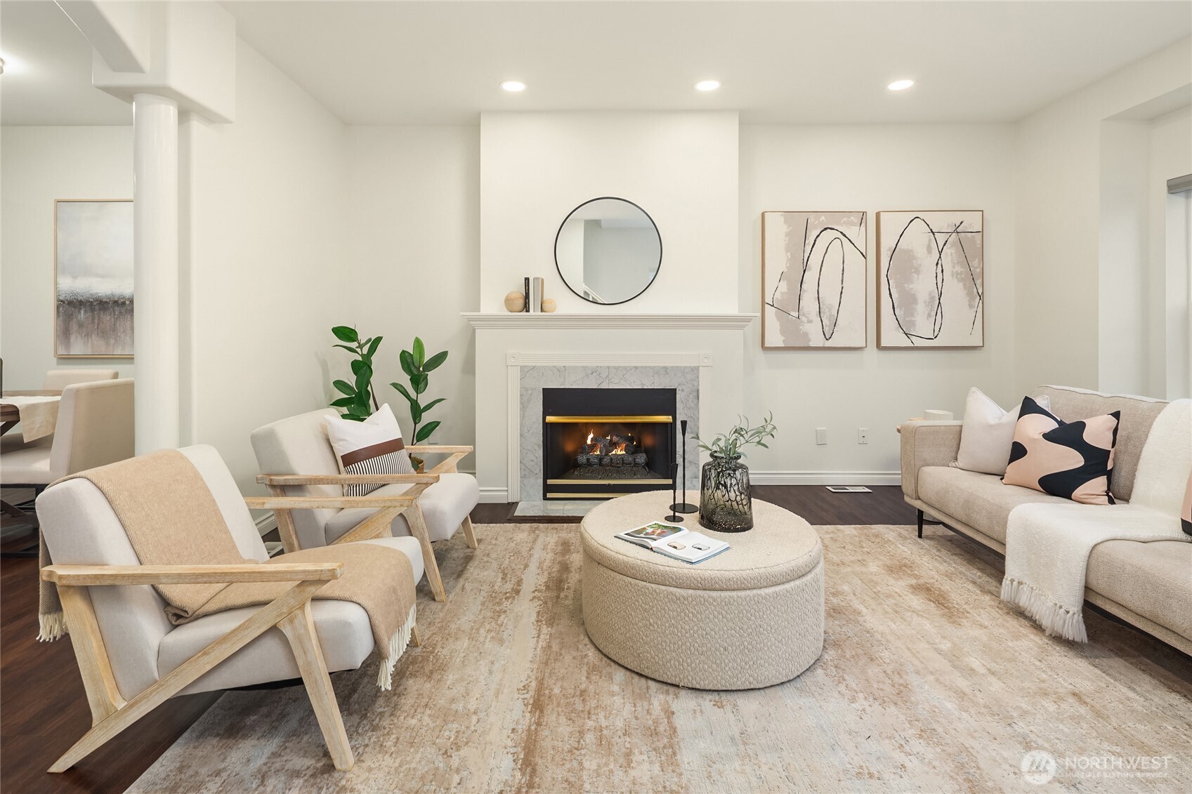 755 NW Juniper Street